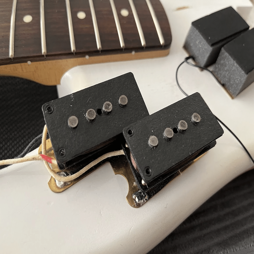 Lollar のピックアップをプレべに載せてみました。｜octopus