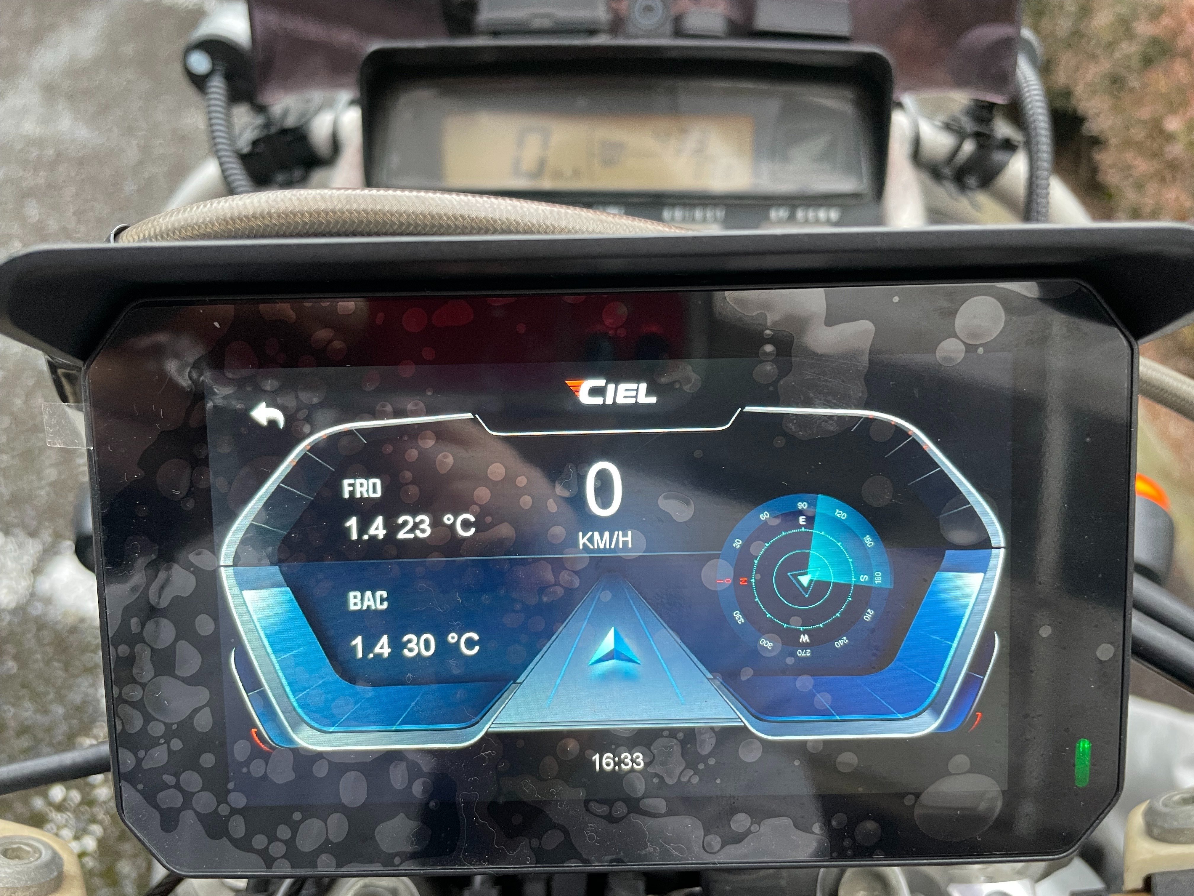 バイク用スマートモニターを導入しました｜nono