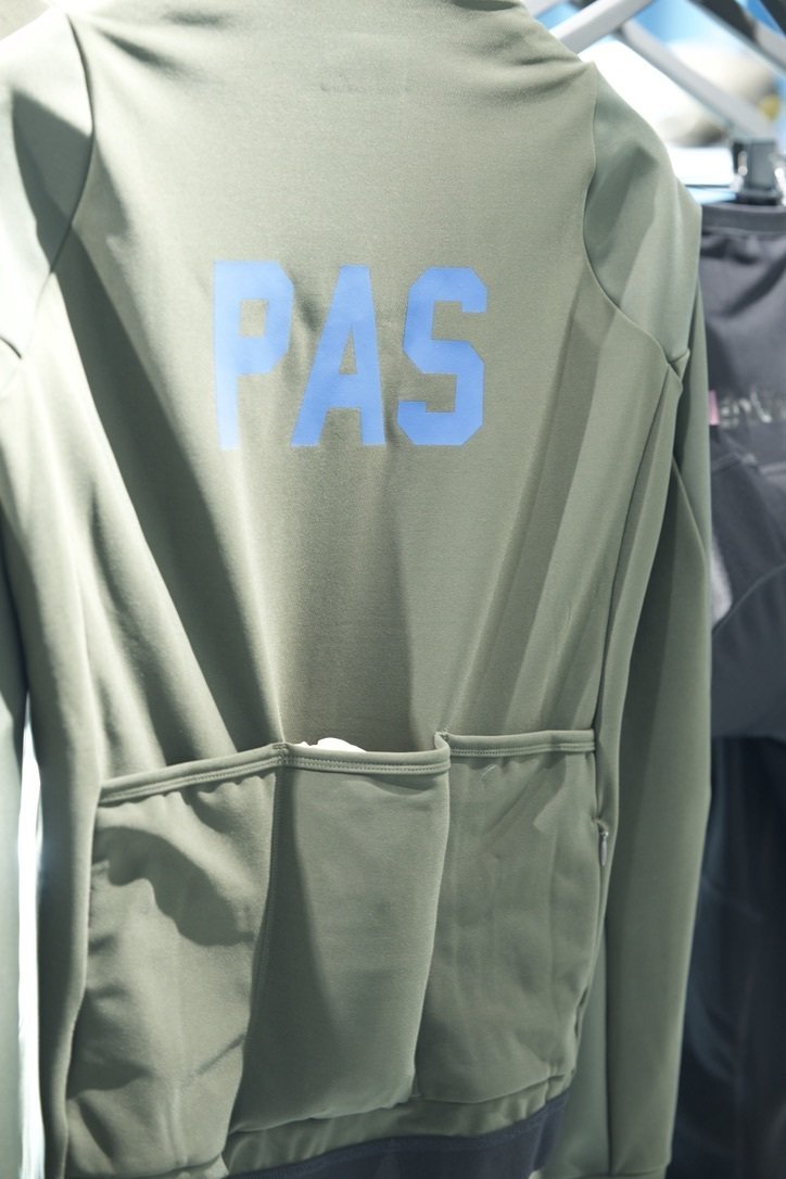 PAS NORMAL STUDIOS/ライド中の急な天候の変化にオススメウェア