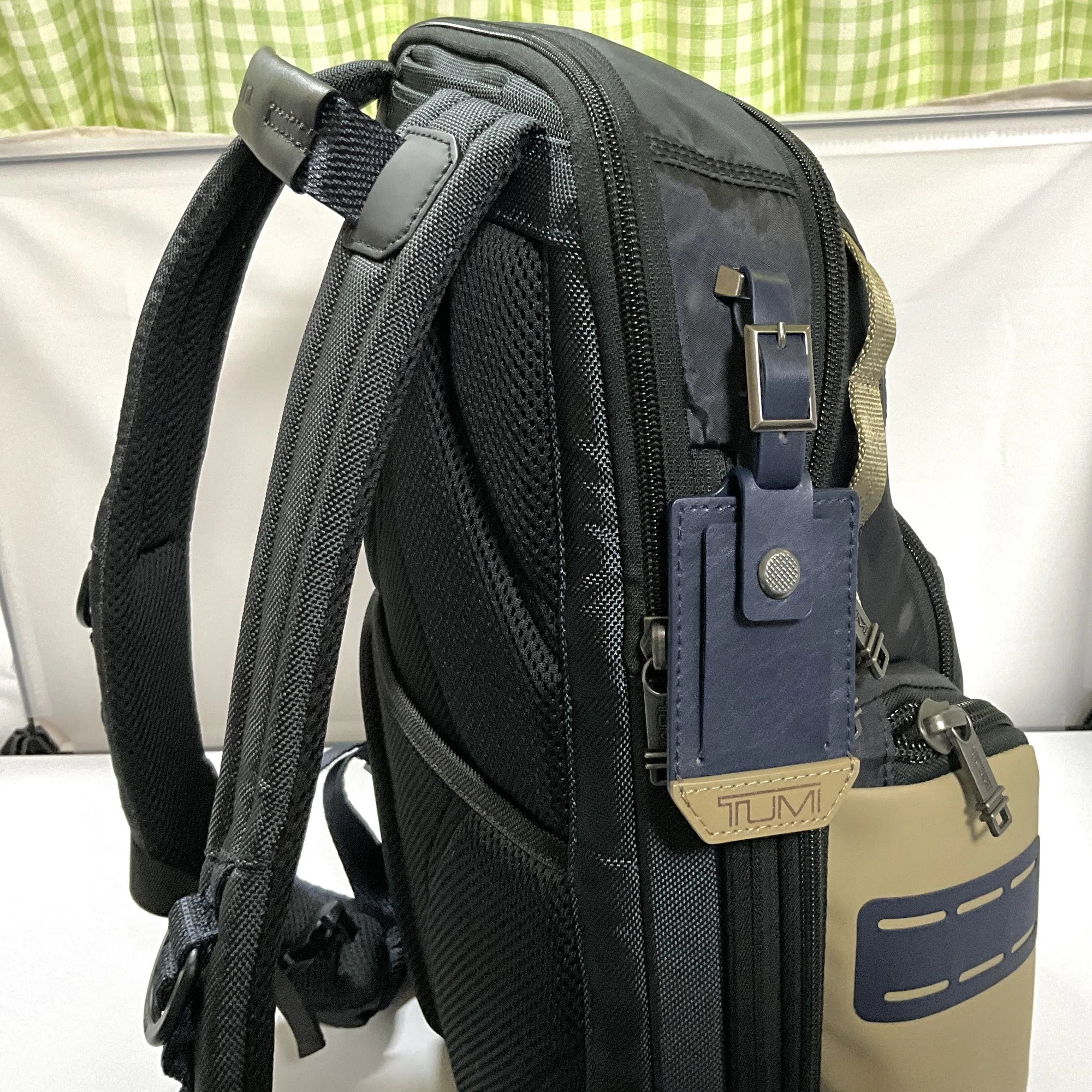 検証】 TUMIの「ALPHA BRAVO ナヴィゲーション」の偽物？を写真から 