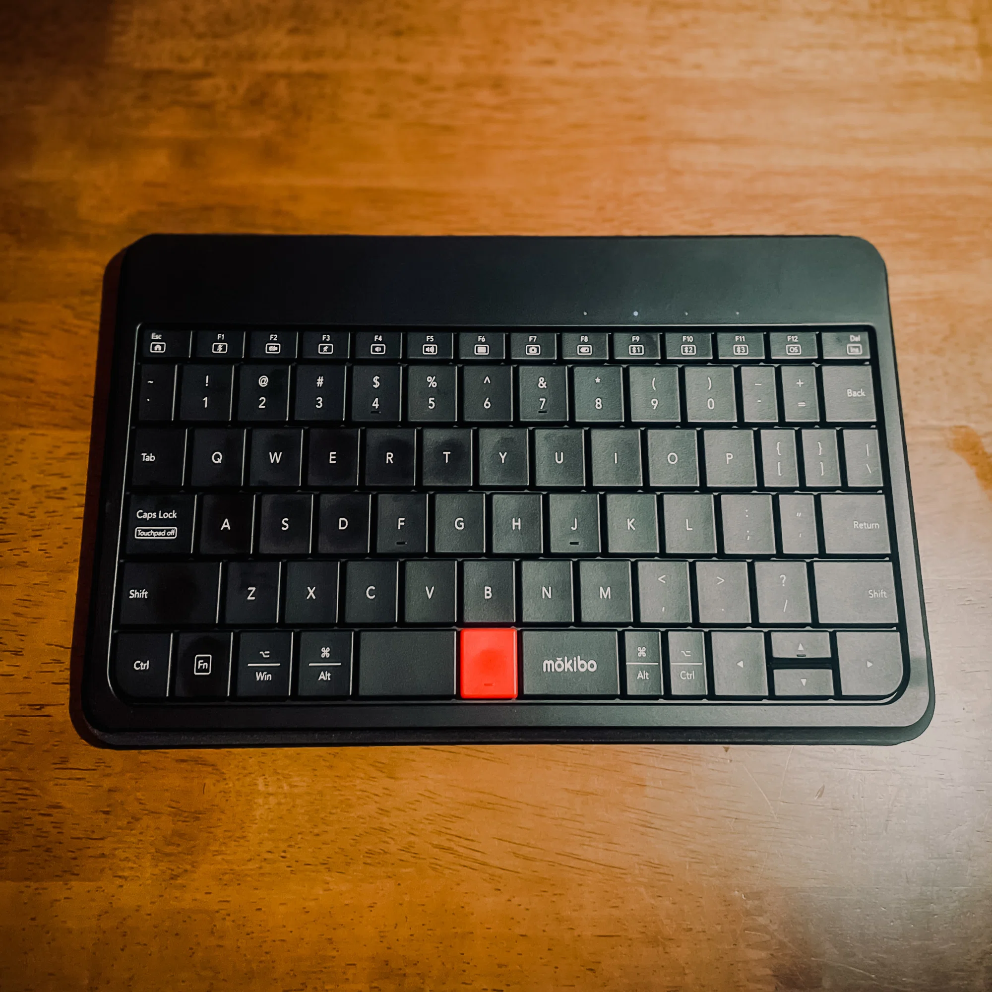 mokibo fusionキーボード】 「iPad」シリーズにも最適な、持ち運びの 