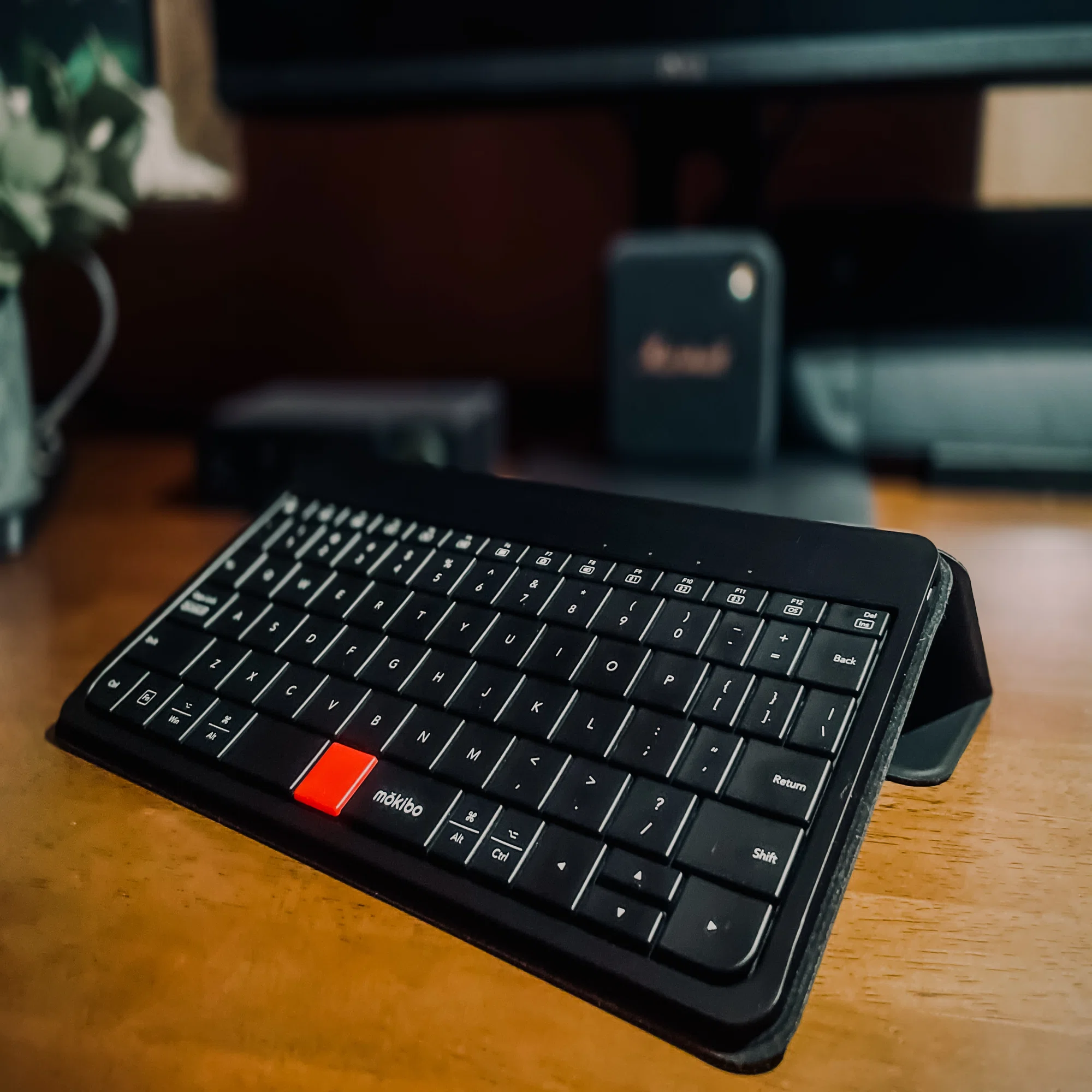 mokibo fusionキーボード】 「iPad」シリーズにも最適な、持ち運びの 