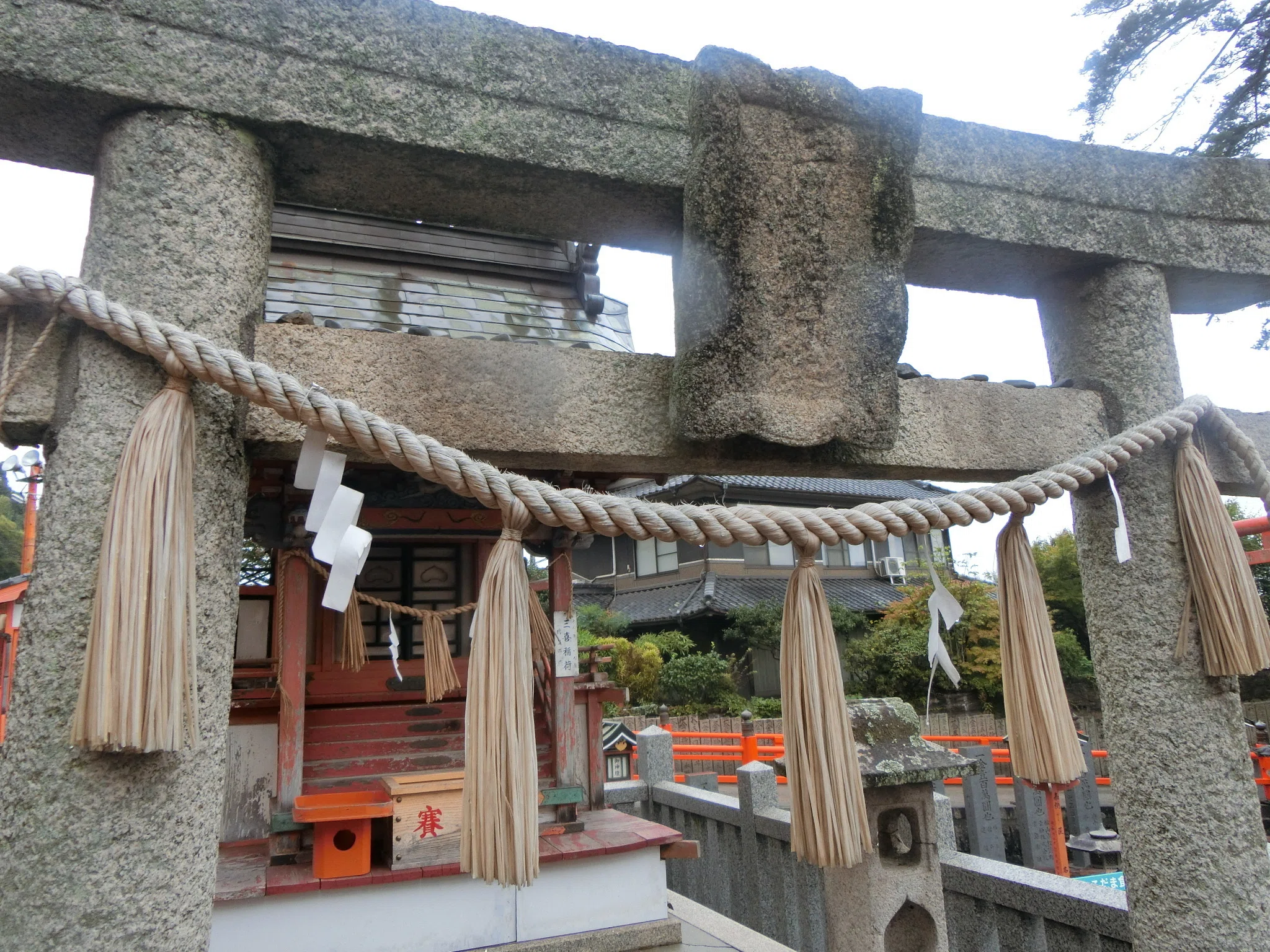 日本5大稲荷「草戸稲荷神社」ビルのような巨大本殿【広島シリーズ