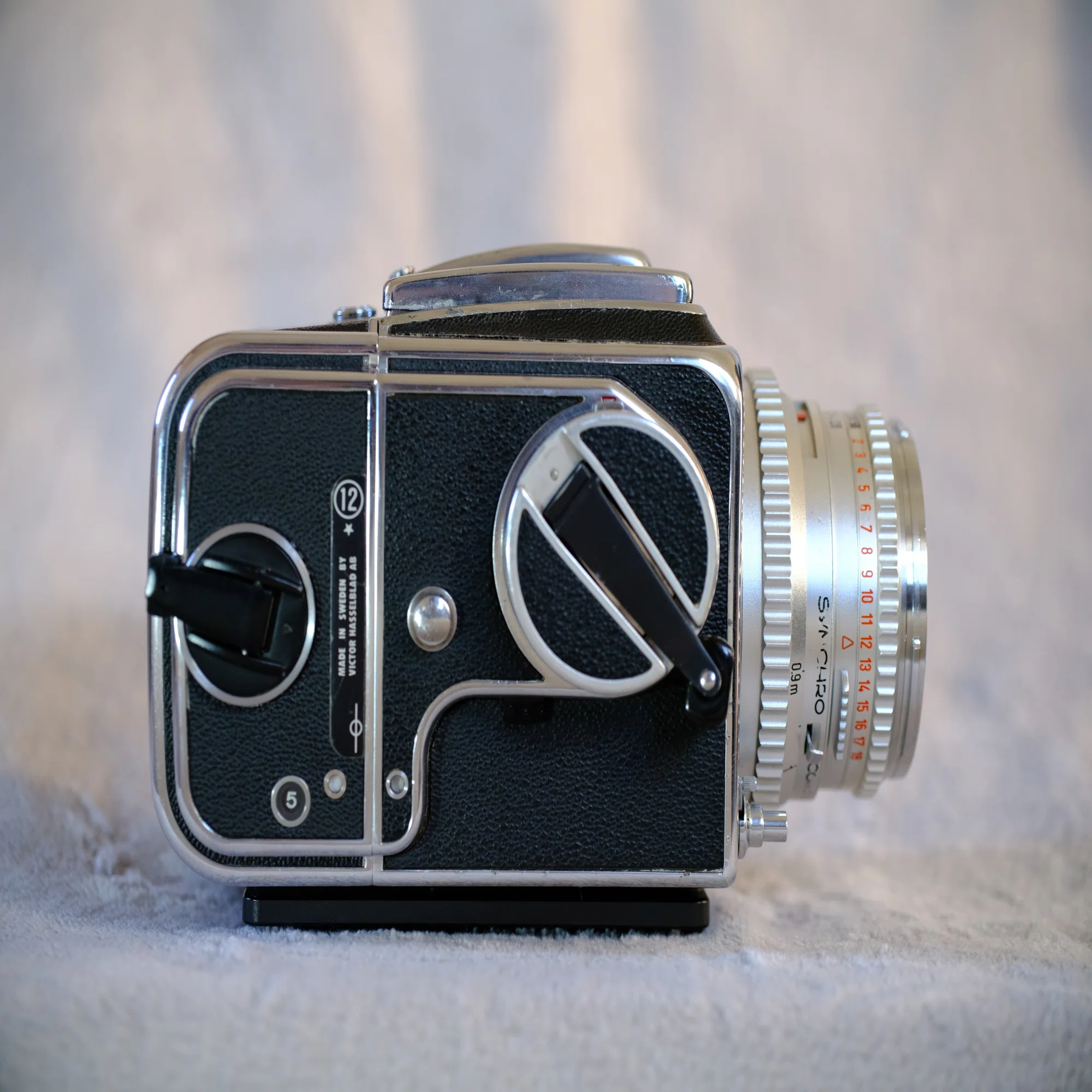 レビュー】初めて宇宙に行ったカメラ Hasselblad 500Cを2017年から使っ 