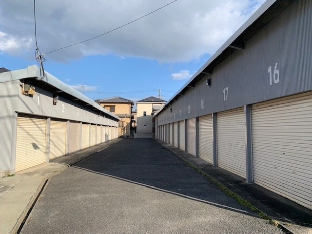 満室中】希少！シャッター付きガレージ物件！高槻市下田部町で発見