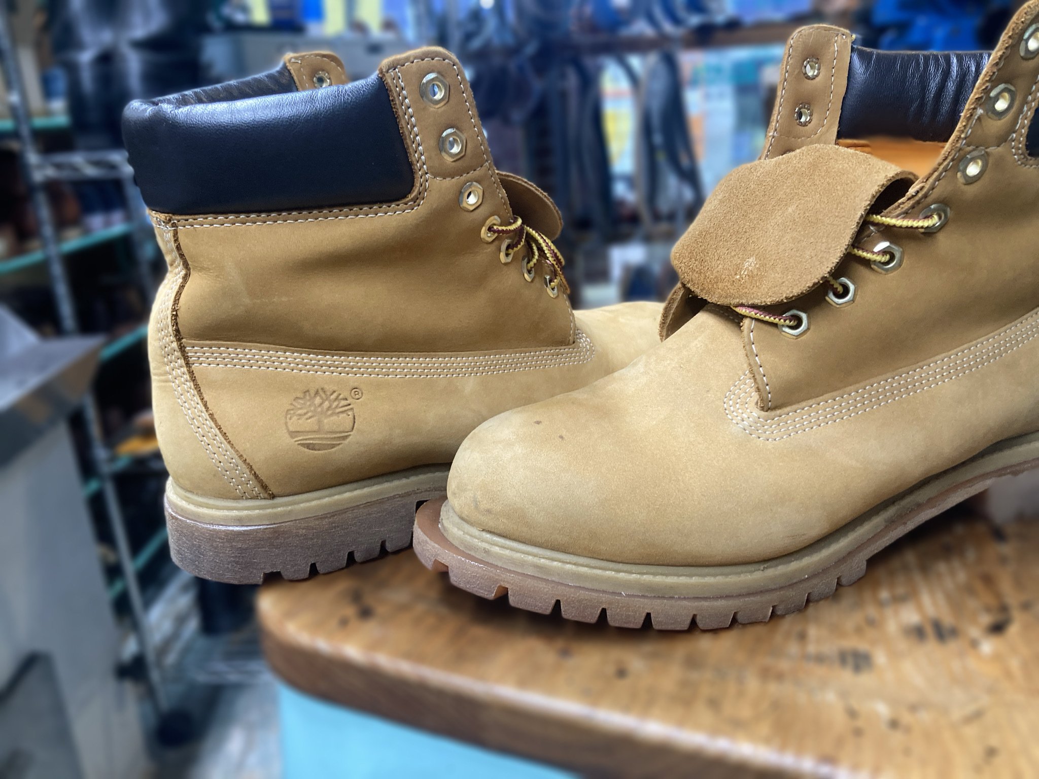 リグルー/再接着】ティンバーランドの剥離したソールの再接着修理｜CREA Repair & Handcrafts/roca