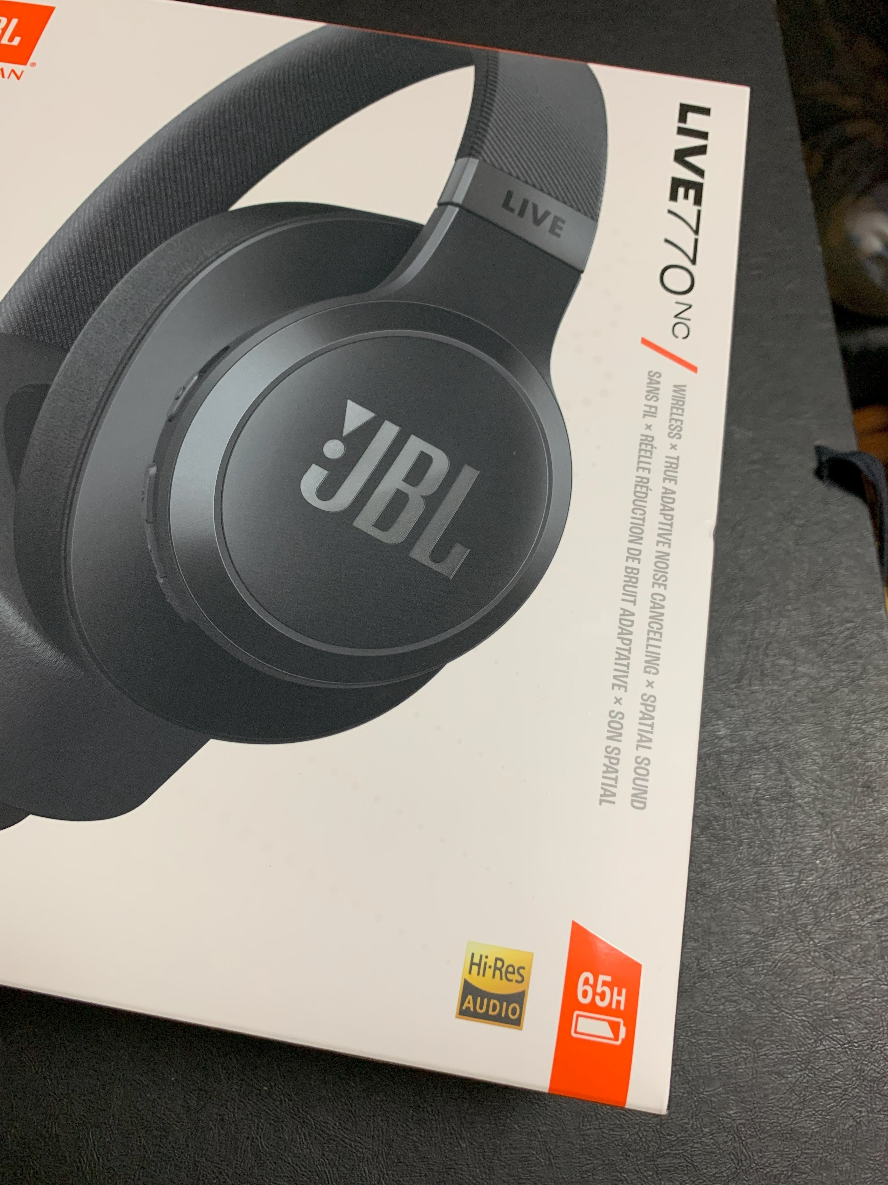 PR】音楽配信に最適なヘッドホン:JBL LIVE770NC 高音質・ノイズ PR】音楽配信に最適なヘッドホン:JBL LIVE770NC 高音質・ノイズ