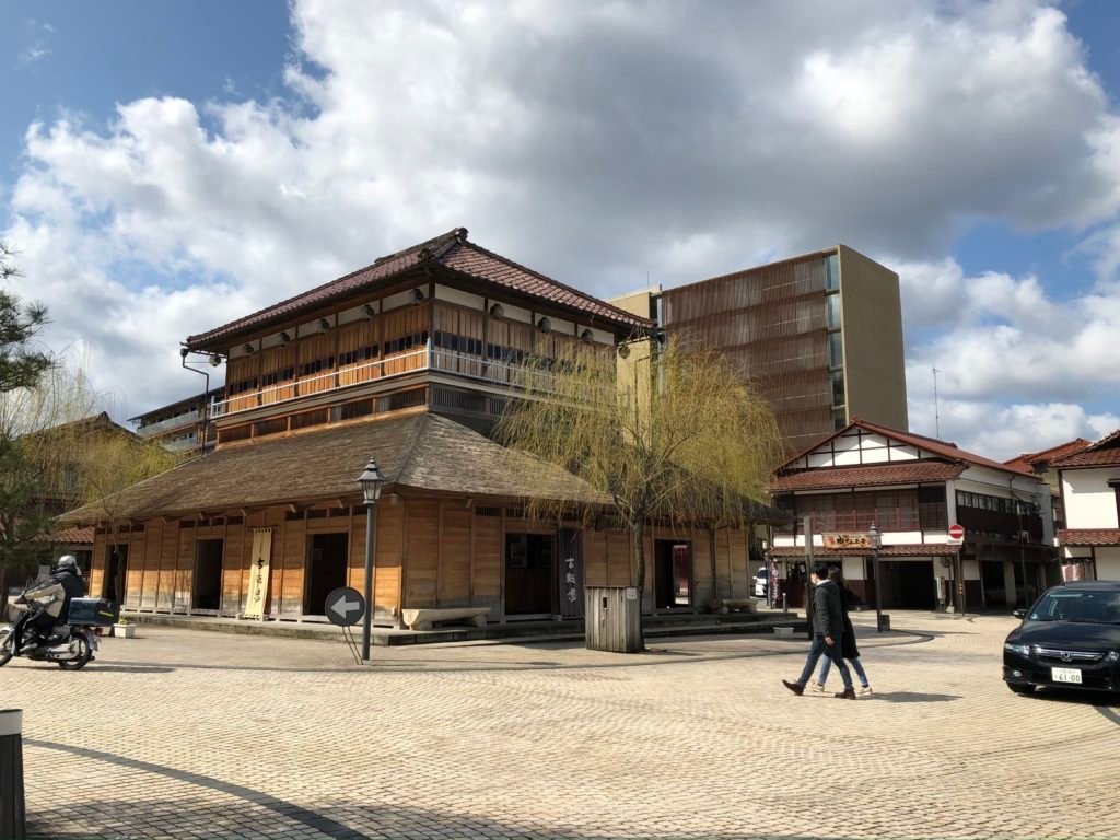 私の好きな陶芸家: 須田菁華①｜凡松