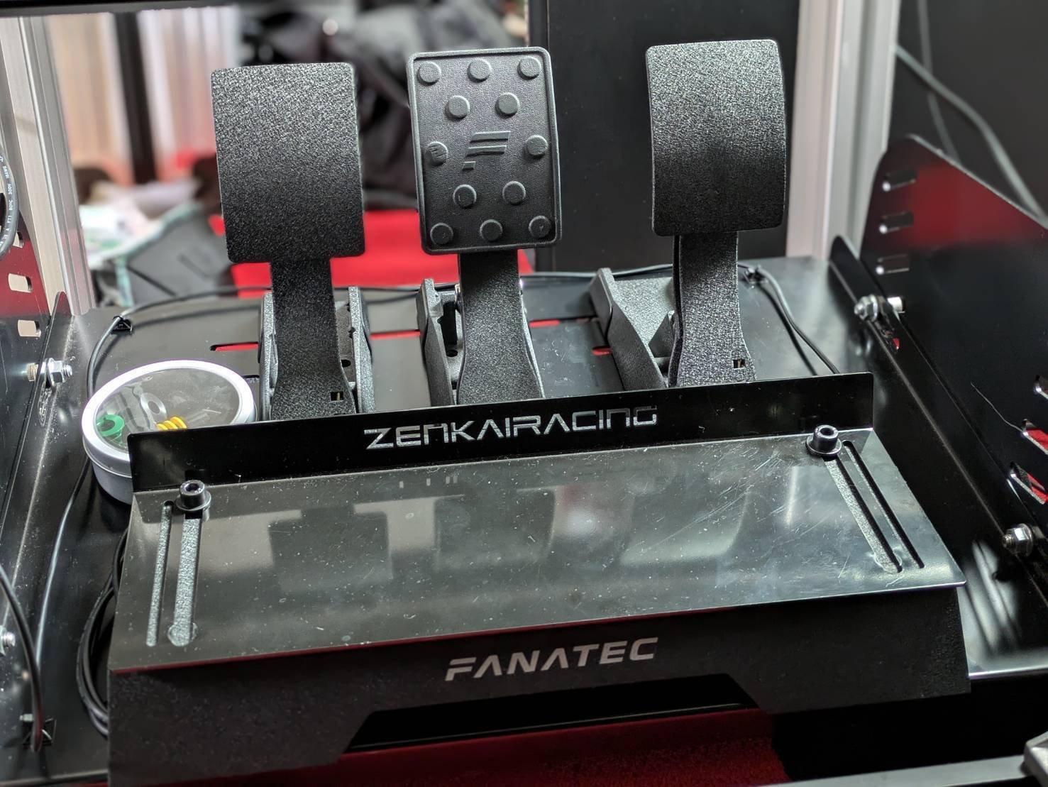 GT7で使うならどっち？FANATEC CSL Pedals vs CSL Elite Pedals