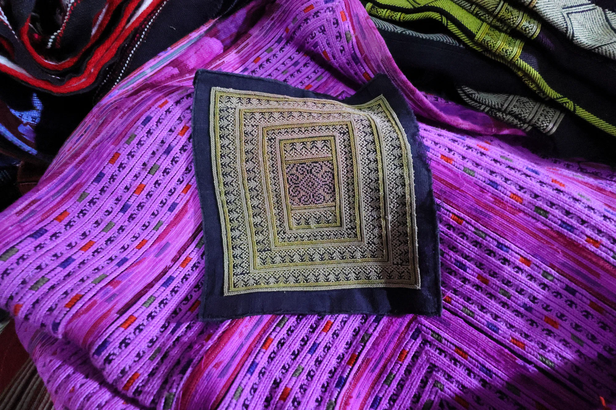 限定セット クッションカバー ハンドメイド刺繍 ベトナム刺繍 少数民族