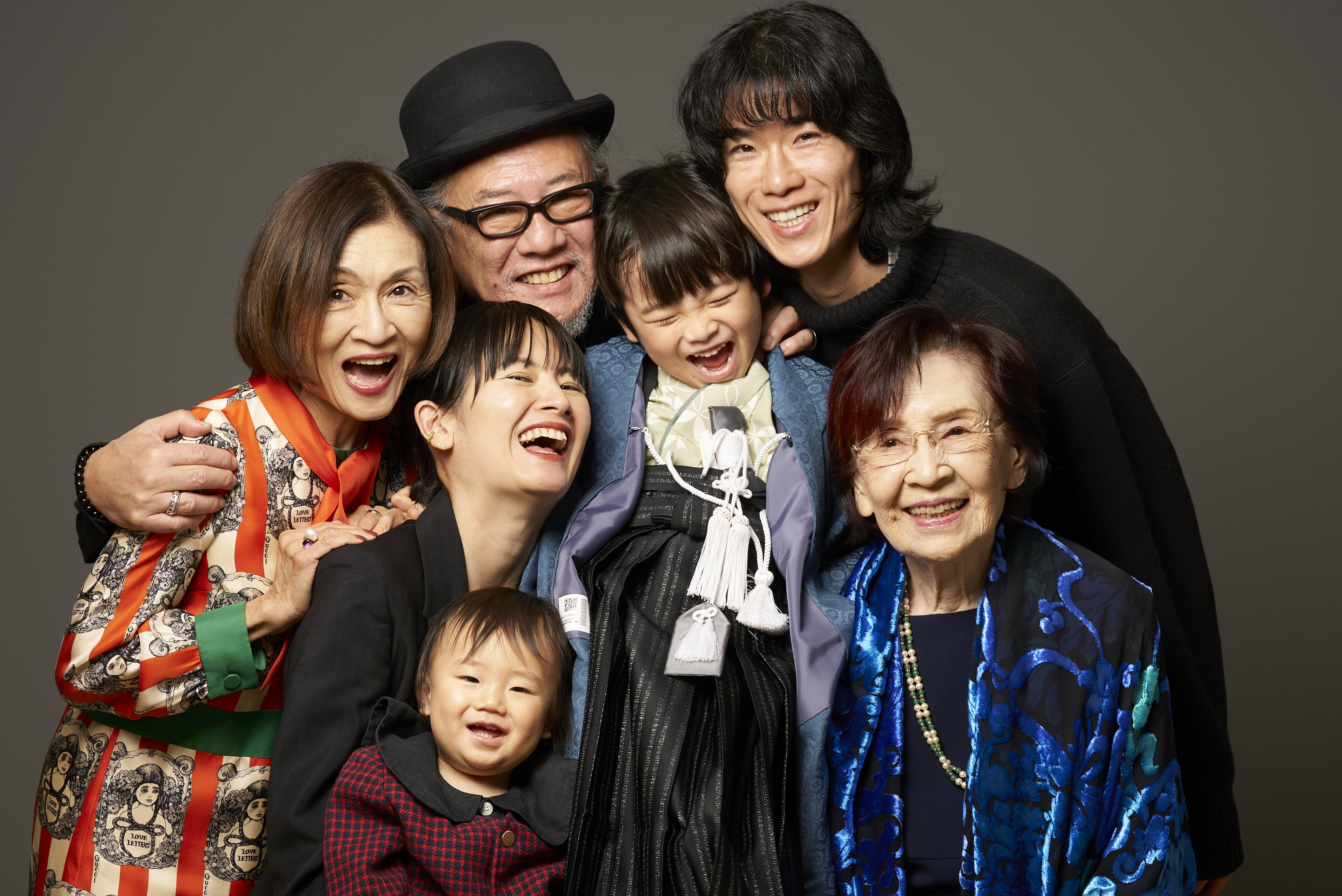 ポートレート撮影の新常識。家族全員でつくる最高の瞬間｜すずきしん