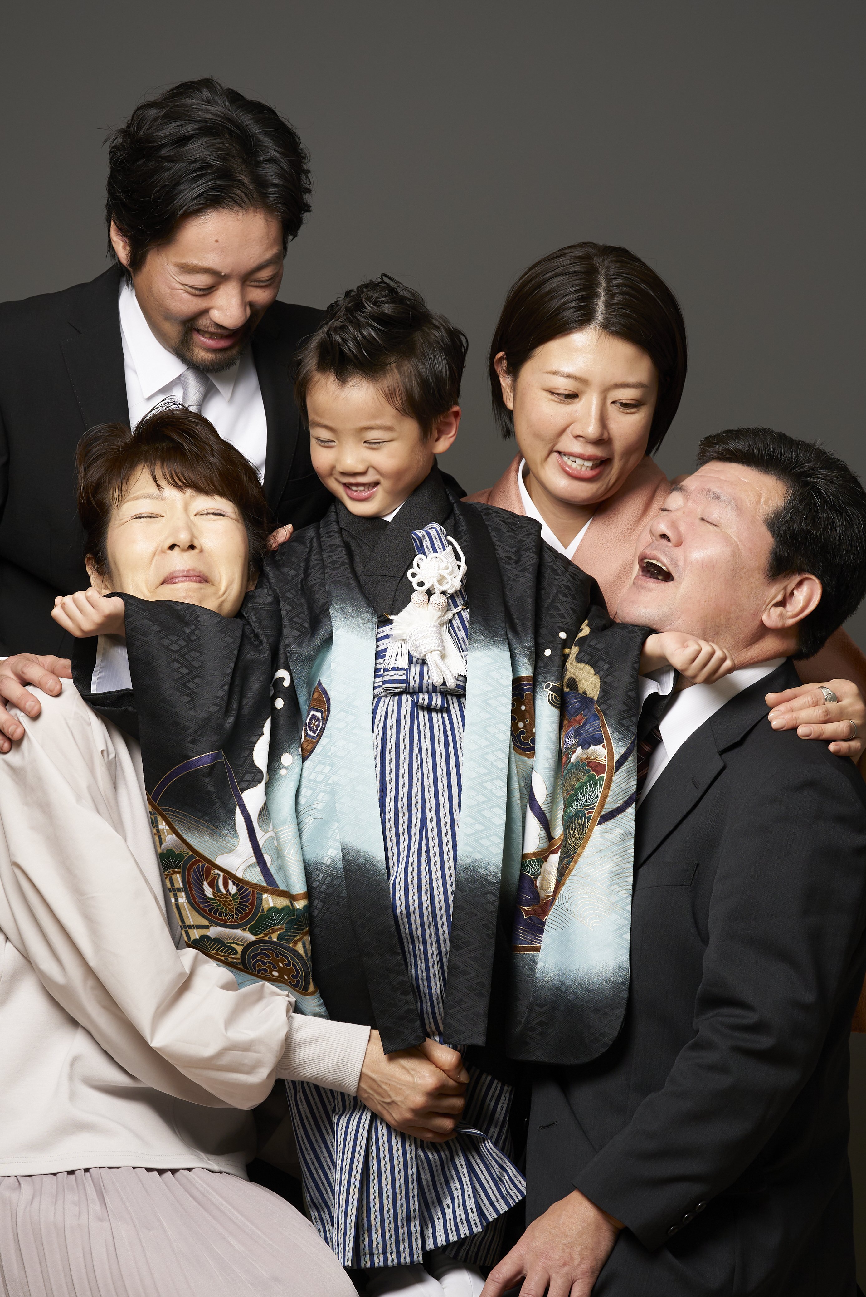 ポートレート撮影の新常識。家族全員でつくる最高の瞬間｜すずきしん