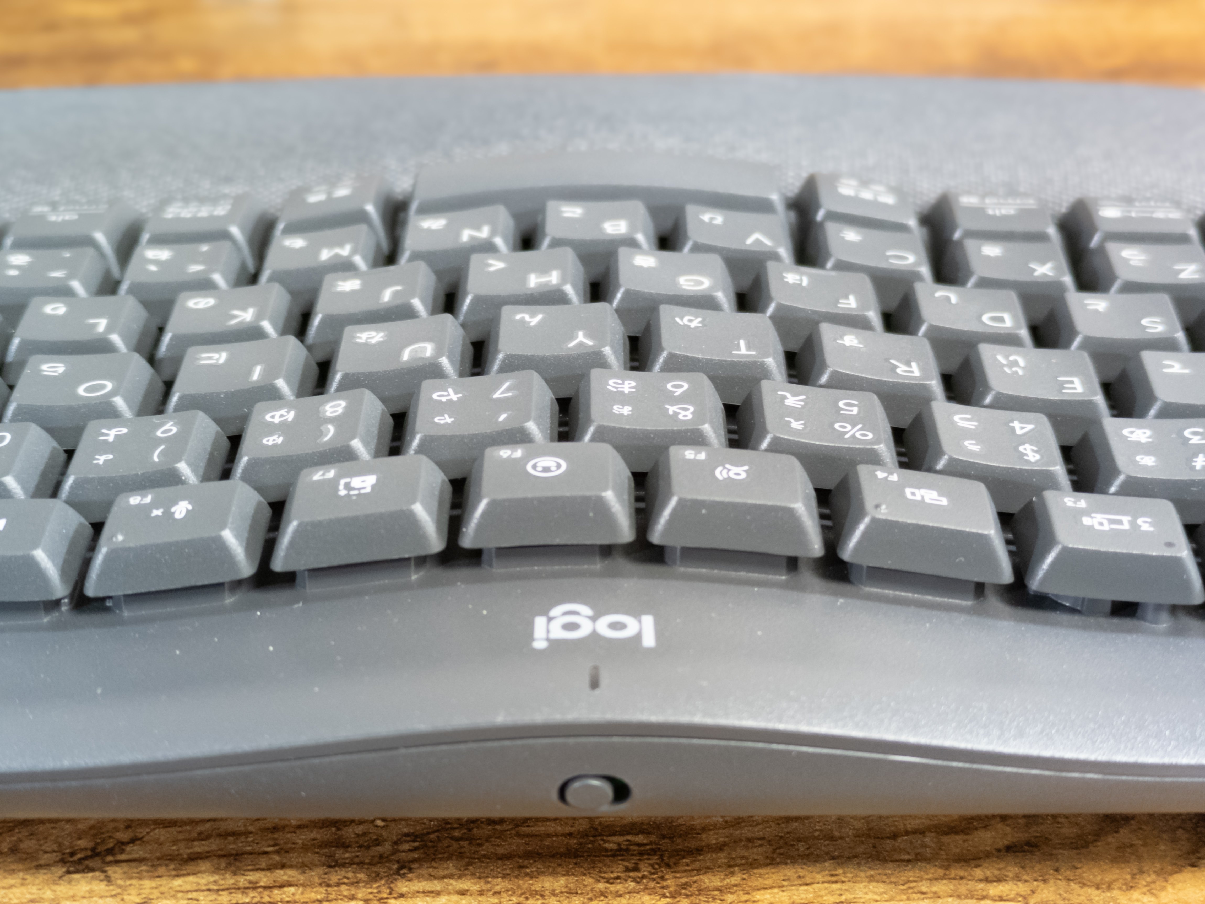 ガジェットレビュー】デスクワークに最適なキーボード