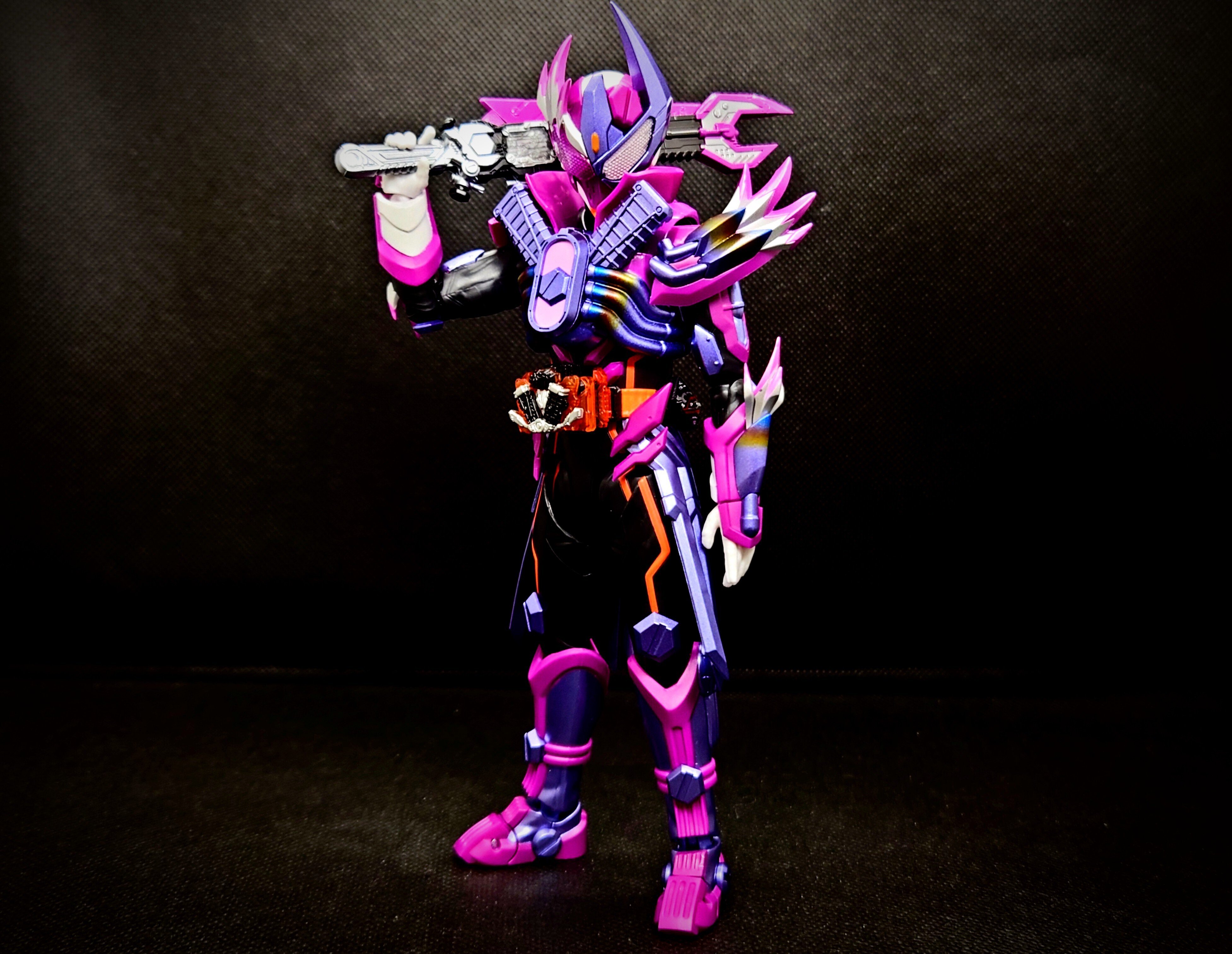 フィギュアーツ　仮面ライダー　ヴァルバラド S.H.Figuarts 仮面ライダーヴァルバラド | 仮面ライダーシリーズ