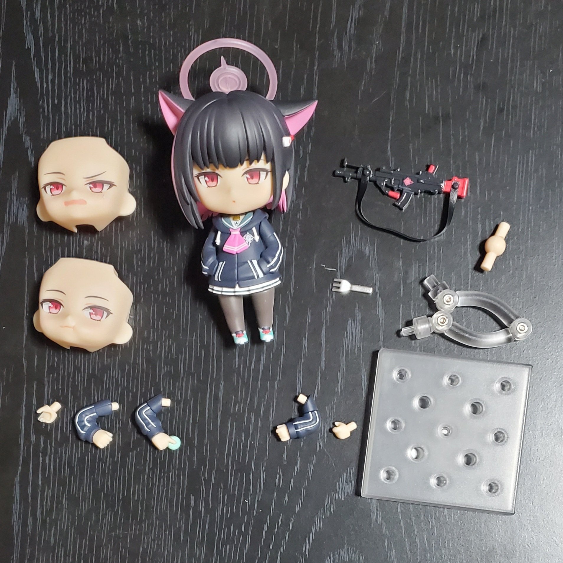 ブルアカ ねんどろいど 杏山カズサ　未使用未開封 ブルアカ】ねんどろいど 杏山カズサ【開封レビュー動画】 - YouTube