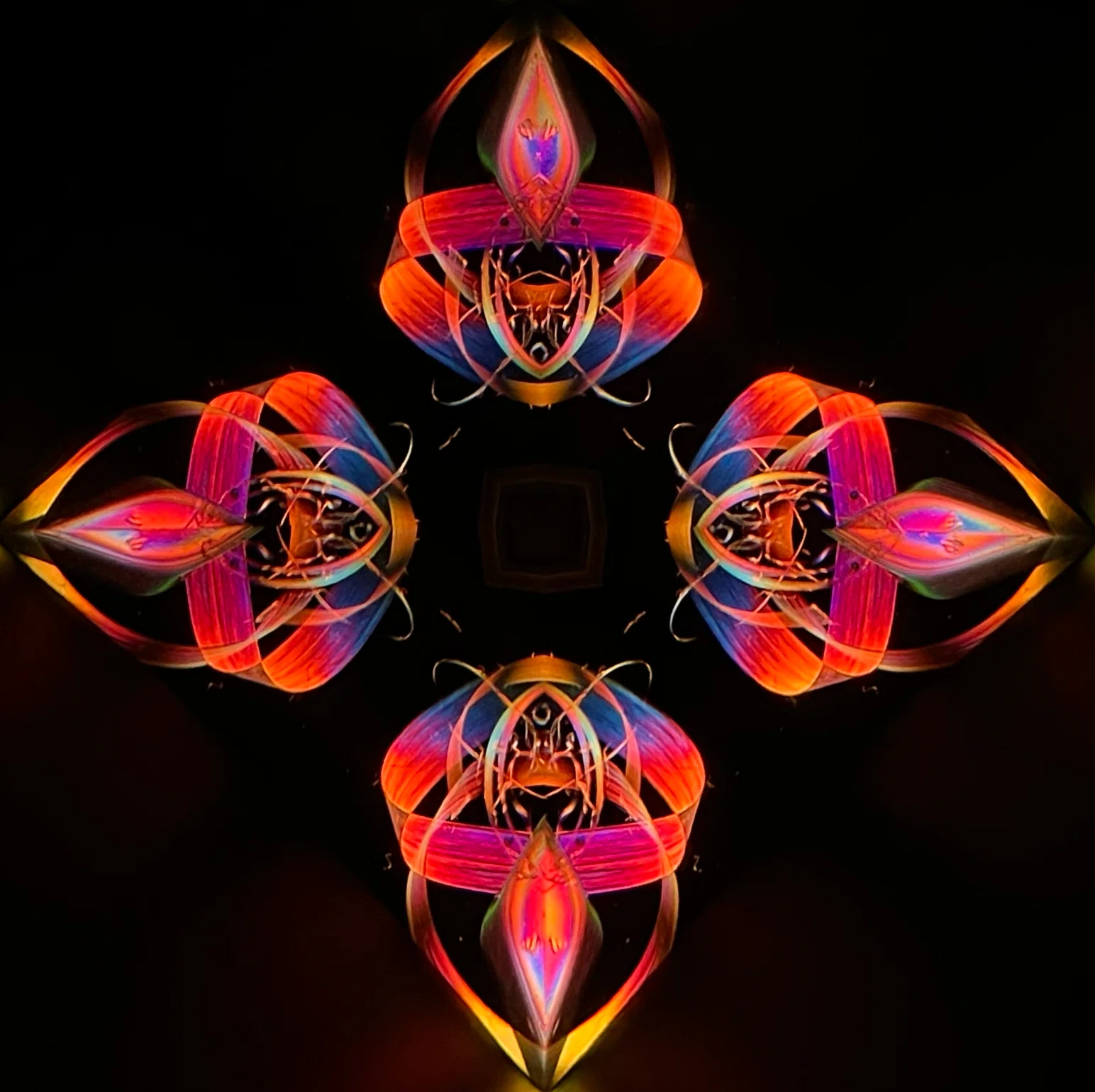 Mirror Cruise x Towk 万華鏡二人展 2024 12/21(Sat)-2025 1/5(Sun