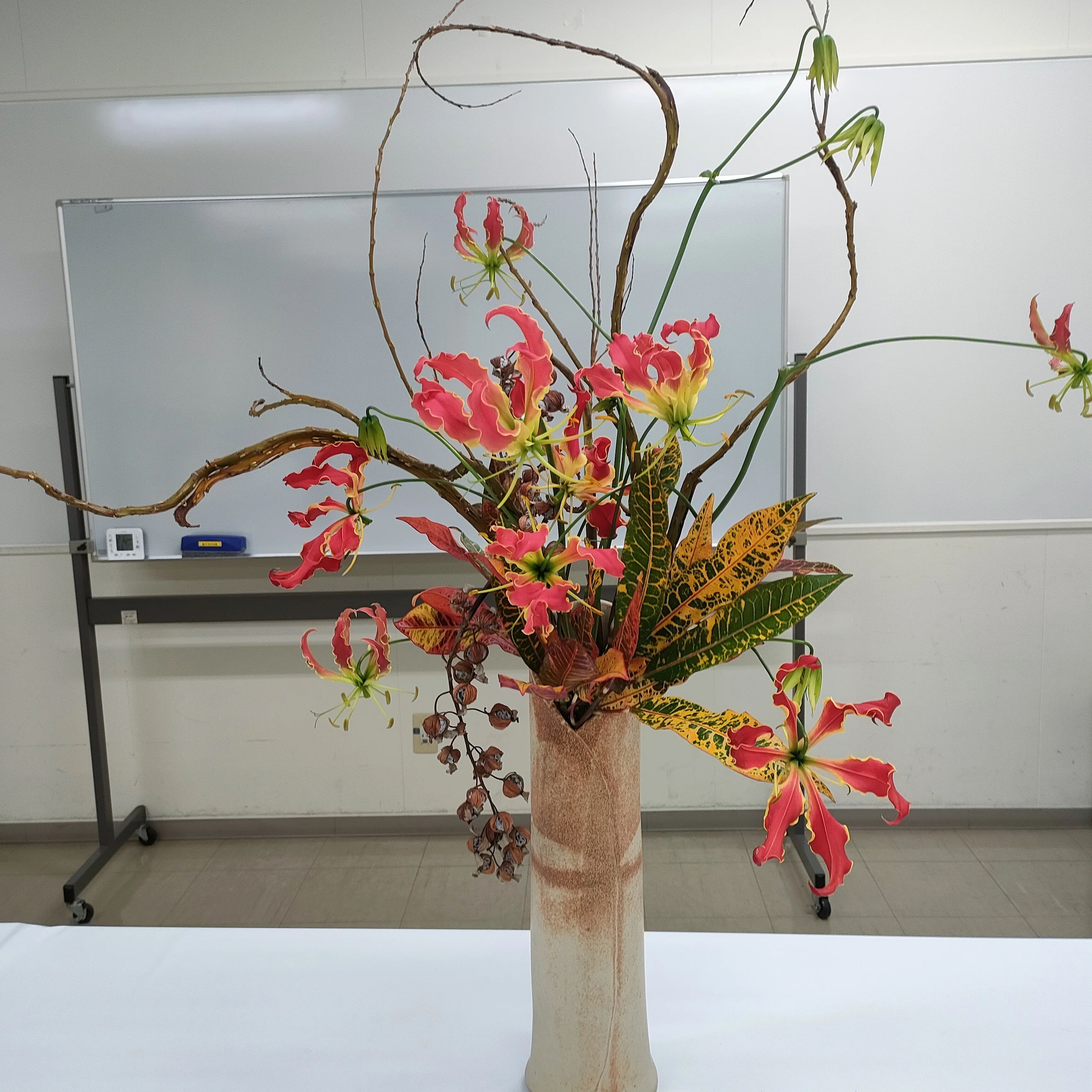 骨董品 華道道具 花筒 ￼如心斎 一重切り 銘 残雪 千宝尤造 S211HT 