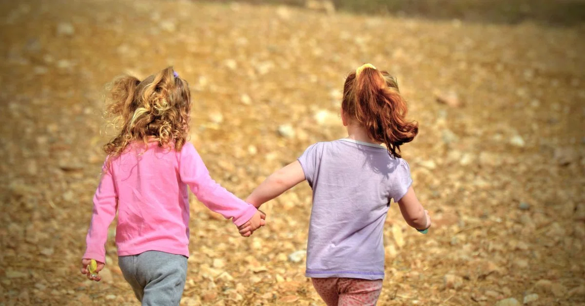 walking girls