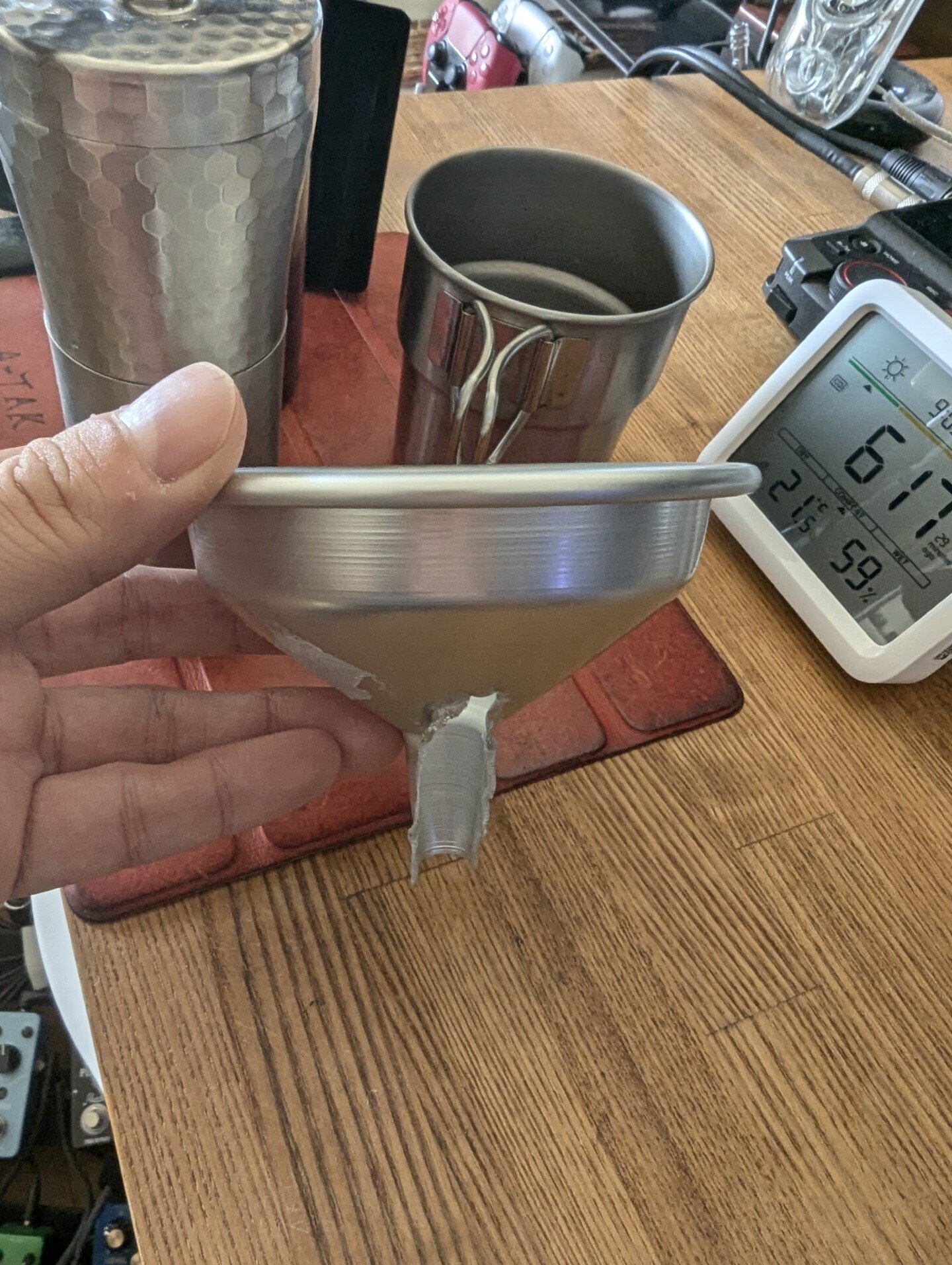 3Dプリンタでキャンプ用コーヒーミルに豆を入れやすくする