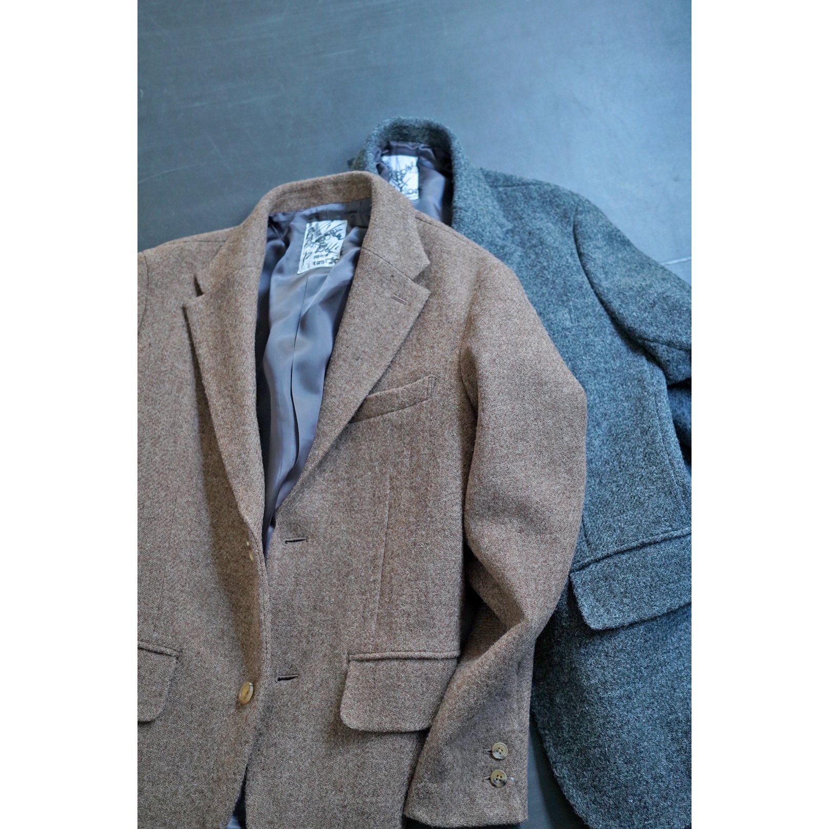 美品 Harris Tweed 【希少100周年記念タグ】 テーラードジャケット 美品 Harris Tweed 【希少100周年記念タグ】 テーラードジャケット