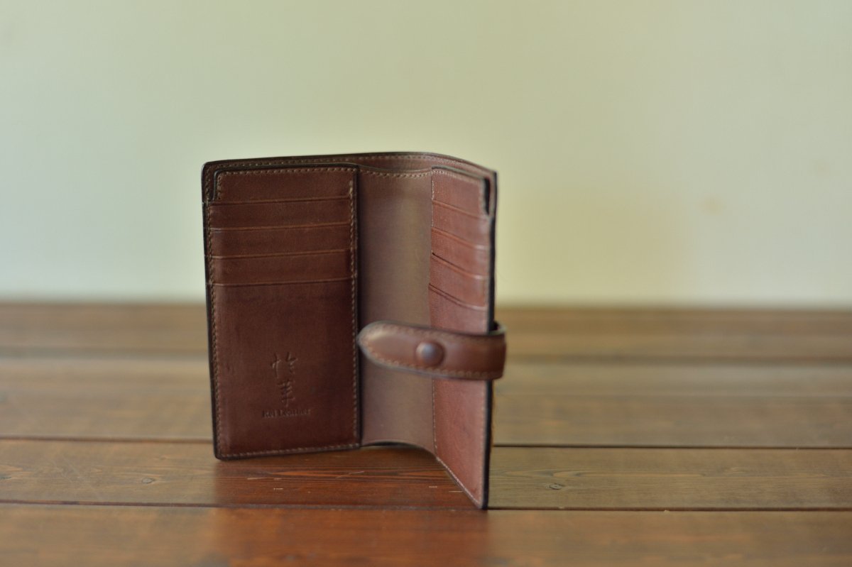 鹿の毛皮を纏った財布｜ReiLeather