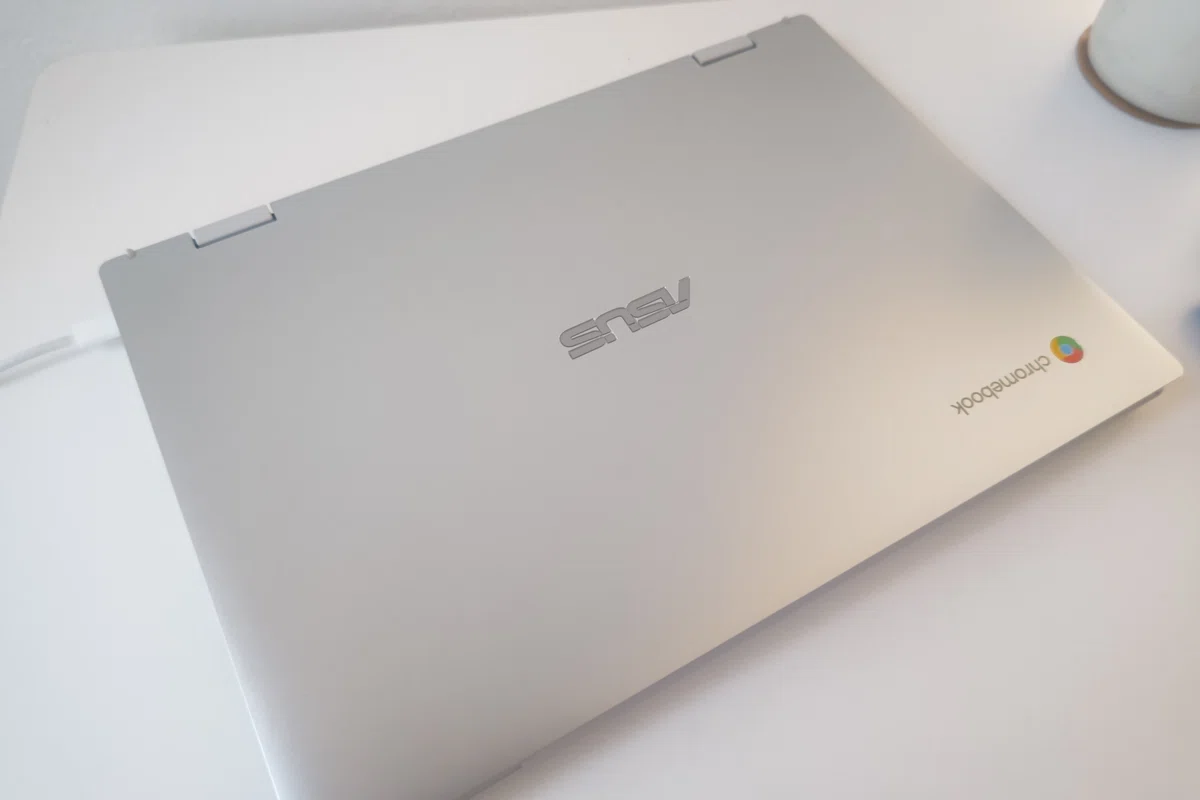 ま*す様 ASUS Chromebook ノートパソコン・タブレット ほぼ新品（安く 