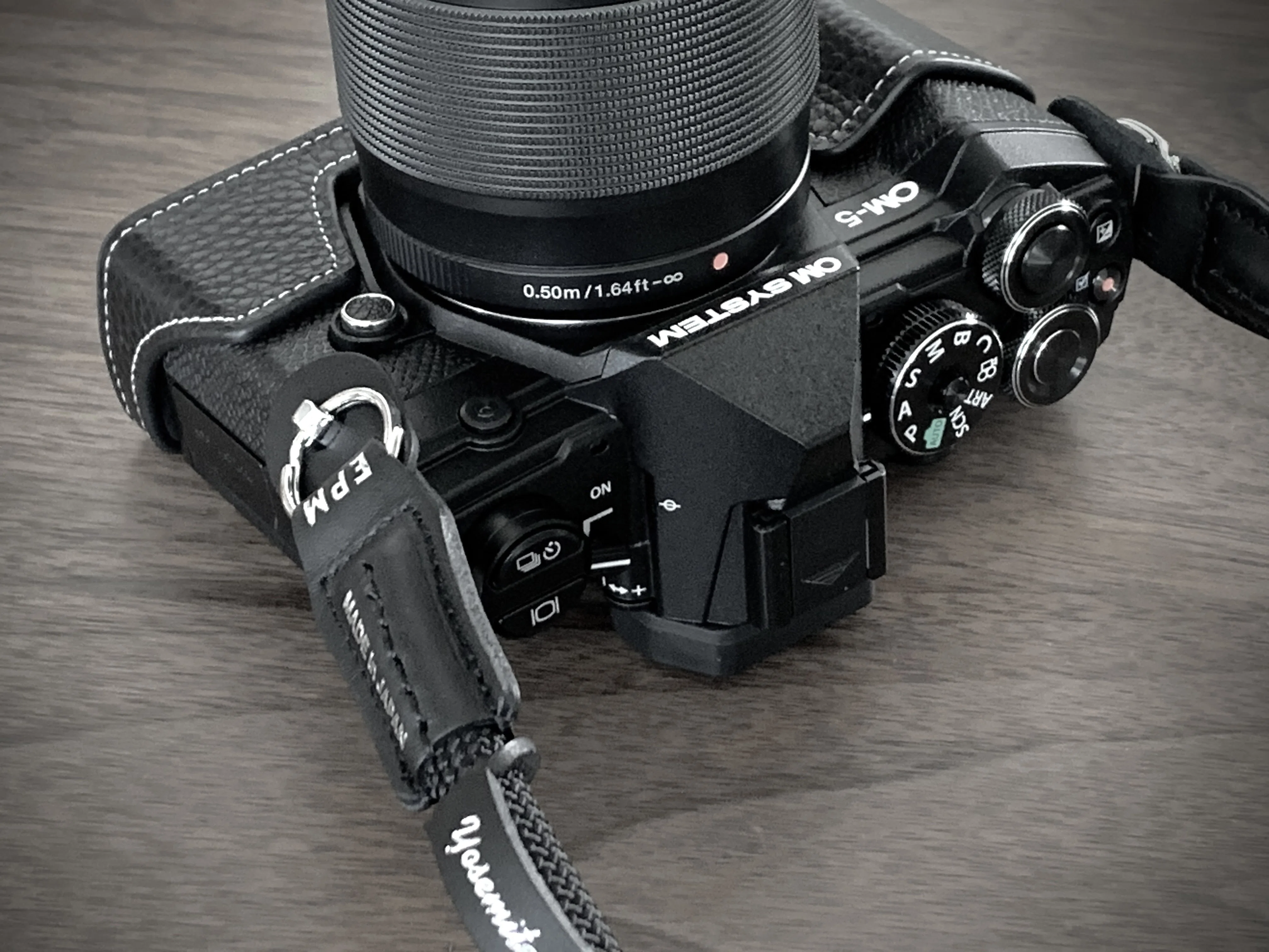 Yosemite strap カメラストラップ　オレンジ　登山　カメラ　ヨセミテ FREAK'S STORE（フリークスストア）の「YOSEMITE STRAP/ヨセミテストラップ YOSEMITE CAMERA STRAP / ヨセミテ  カメラストラップ 111cm（スマホグッズ）」 - WEAR 