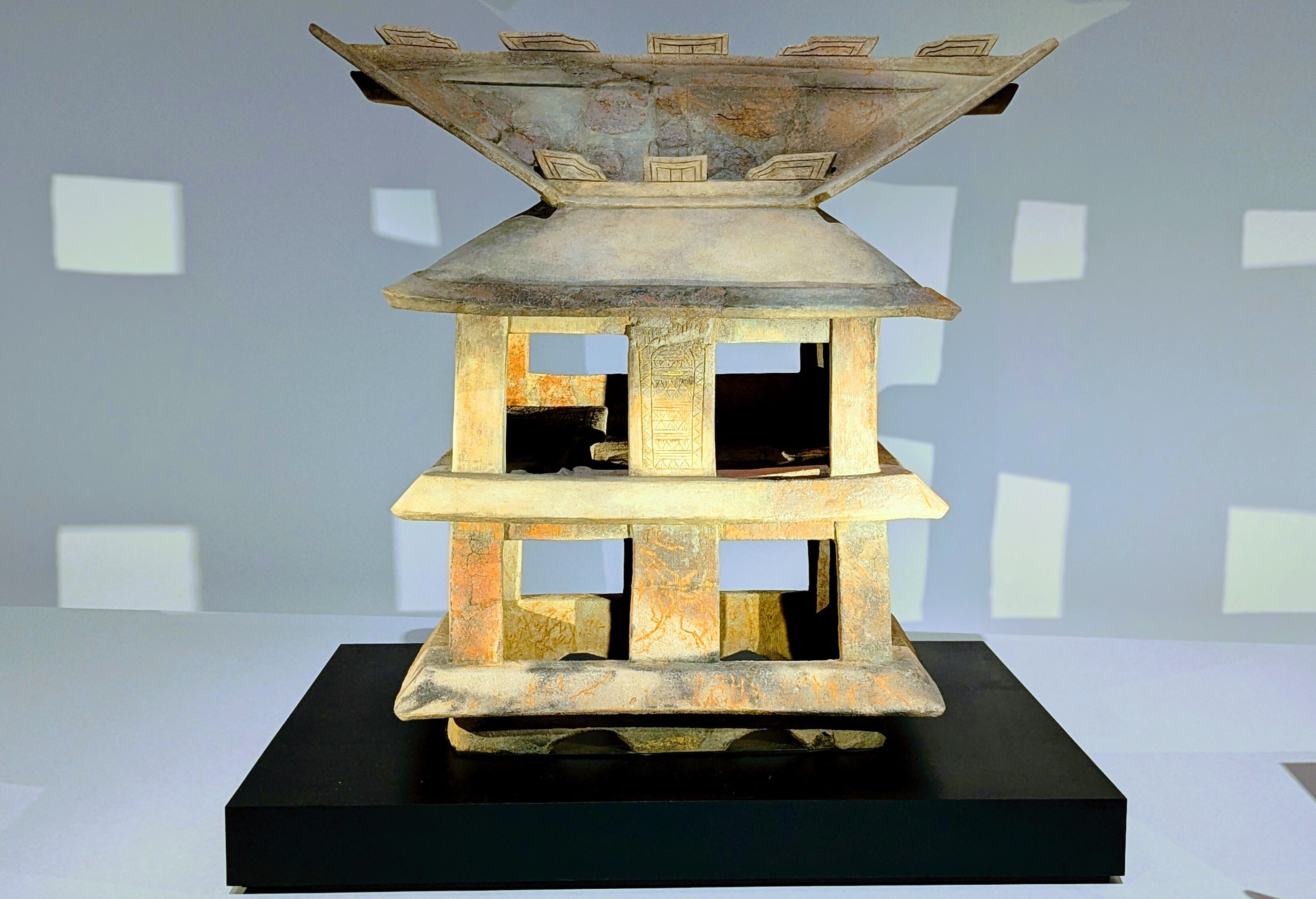 奢华的装饰品　　感受历史 有价值的股票 埴輪（はにわ）セット　ディスプレイ用置物 展覧会レポ】特別展 はにわ@ 東京国立博物館｜thewhip
