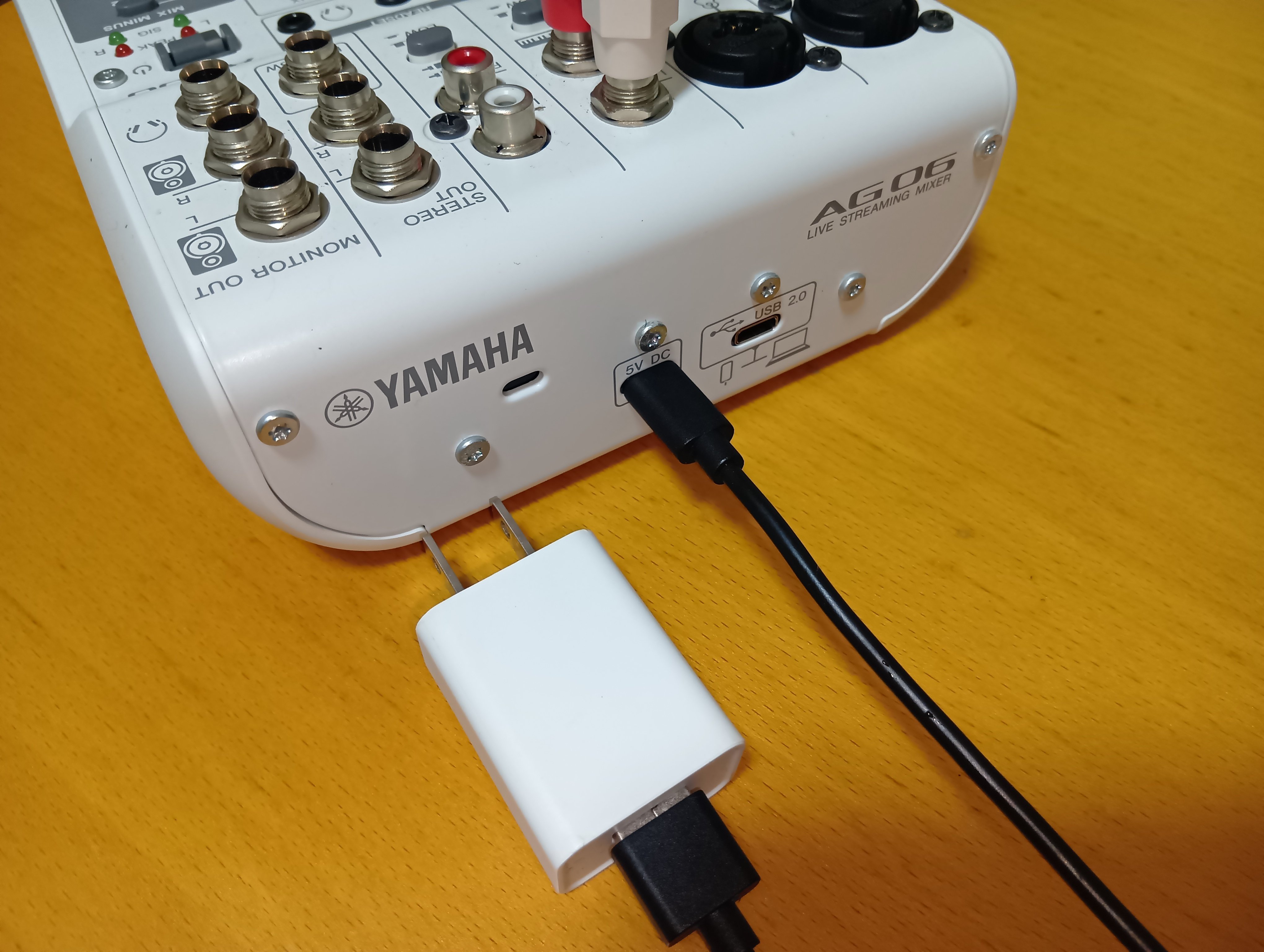 最新入荷 Yamaha 純正Lightningコネクタ（生放送 DJミキサーとApple AG03 DJ機材
