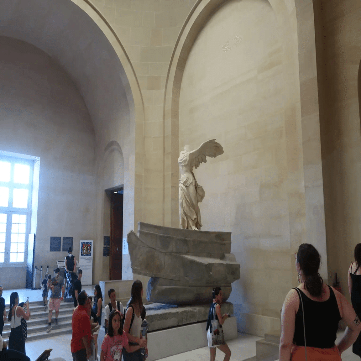 ルーブル美術館の『サモトラケのニケ』が美しすぎた件について｜僧侶