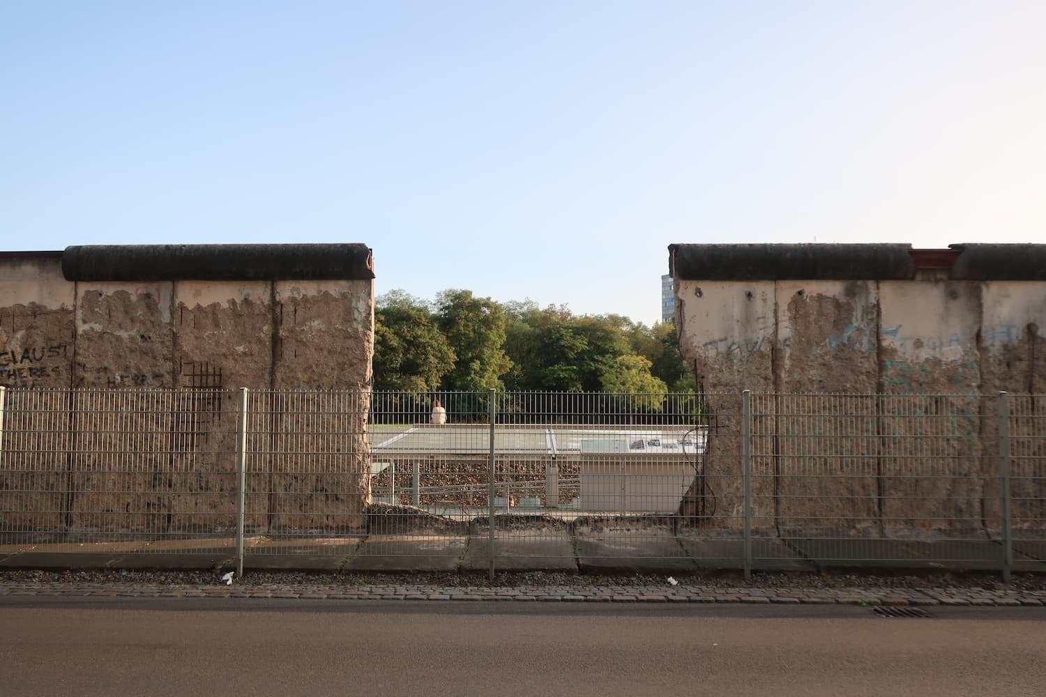 LIFE 誌　ベルリンの壁建設　希少　有名Escapes to freedom LIFE 誌 ベルリンの壁建設 希少 有名Escapes to freedom