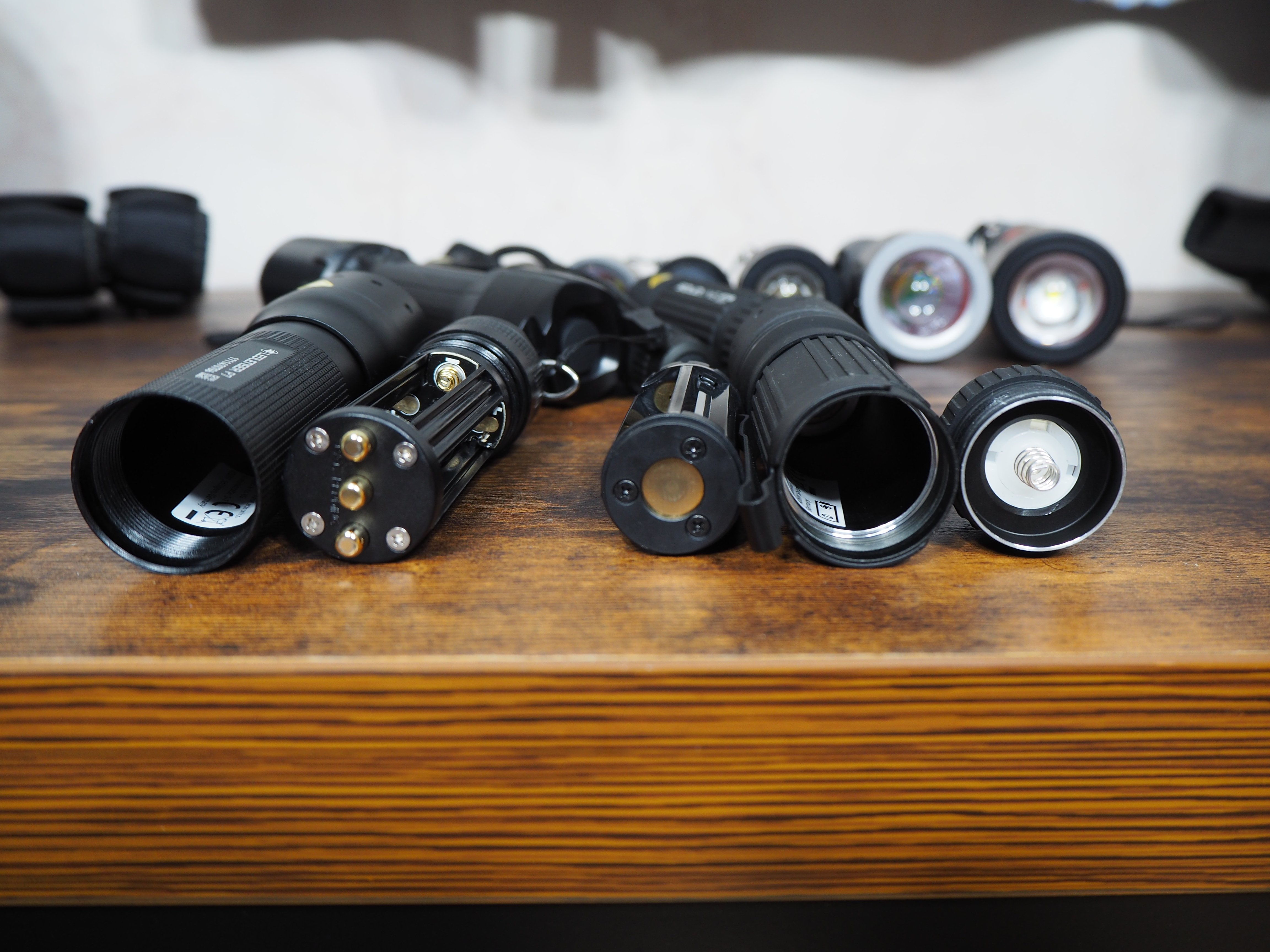 レッドレンザー Solidline LEDライト 12個セット LED LENSERの公式？廉価版ライトたち｜にゃごにゃご