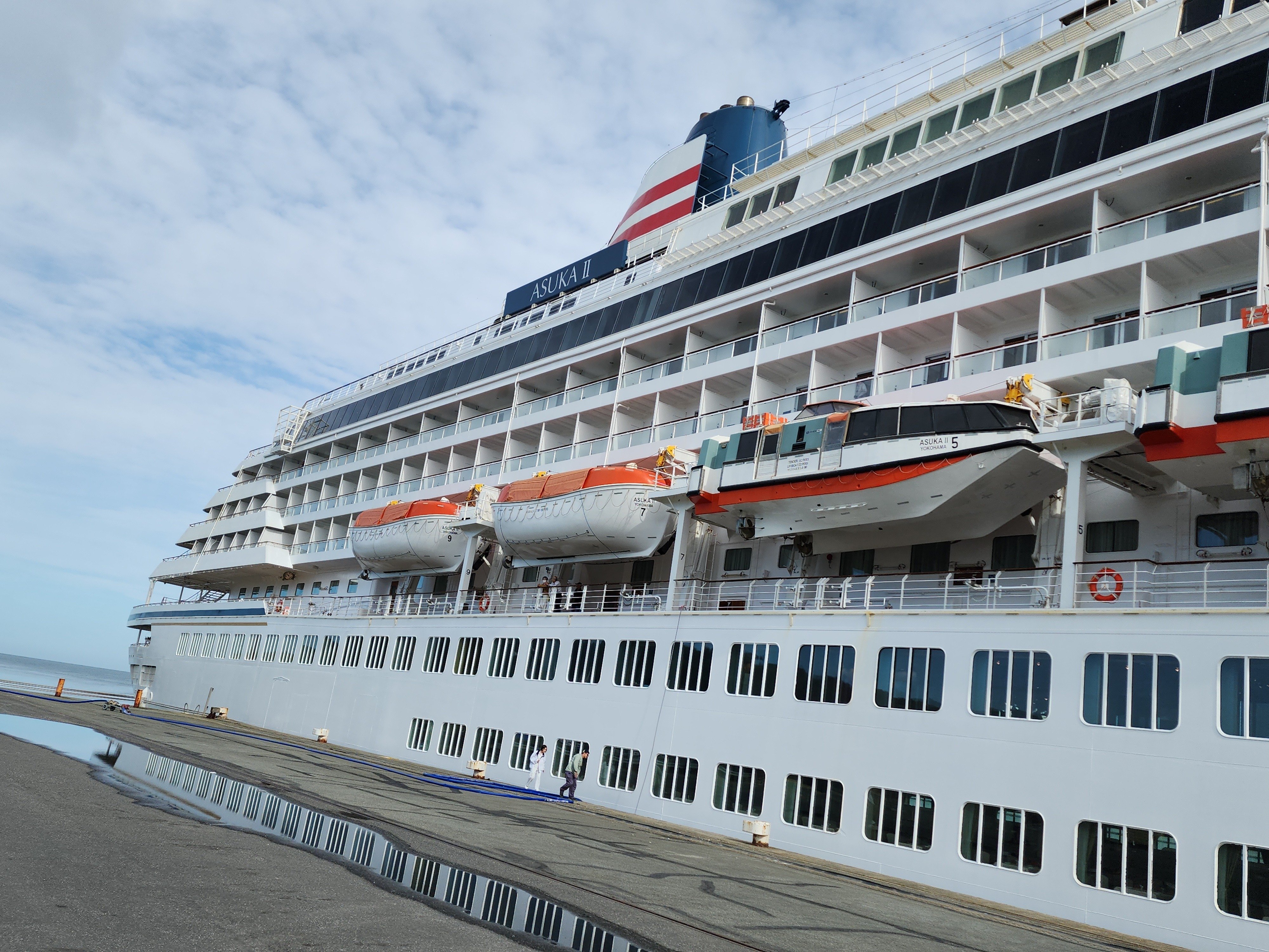 飛鳥Ⅱ世界一周クルーズ 最初の行事は避難訓練～｜yuji owade kamijo