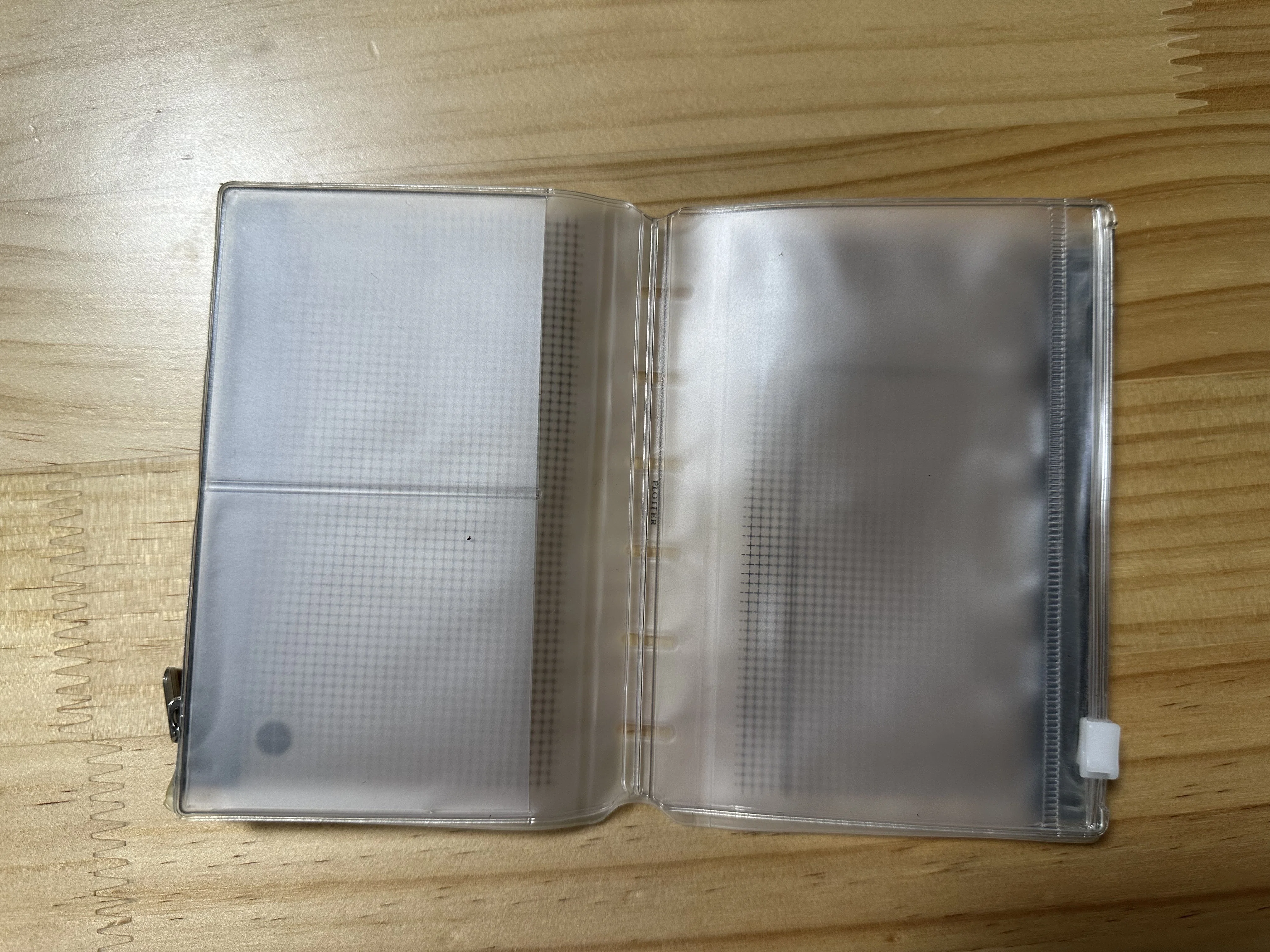 オーダー品　ファスナーケース plotterのファスナーケースと相性いい｜トラベラーズノートパスポート