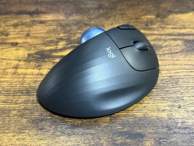 PCを新調したのを機に、以前から気になっていたトラックボール PCを新調したのを機に、以前から気になっていたトラックボール