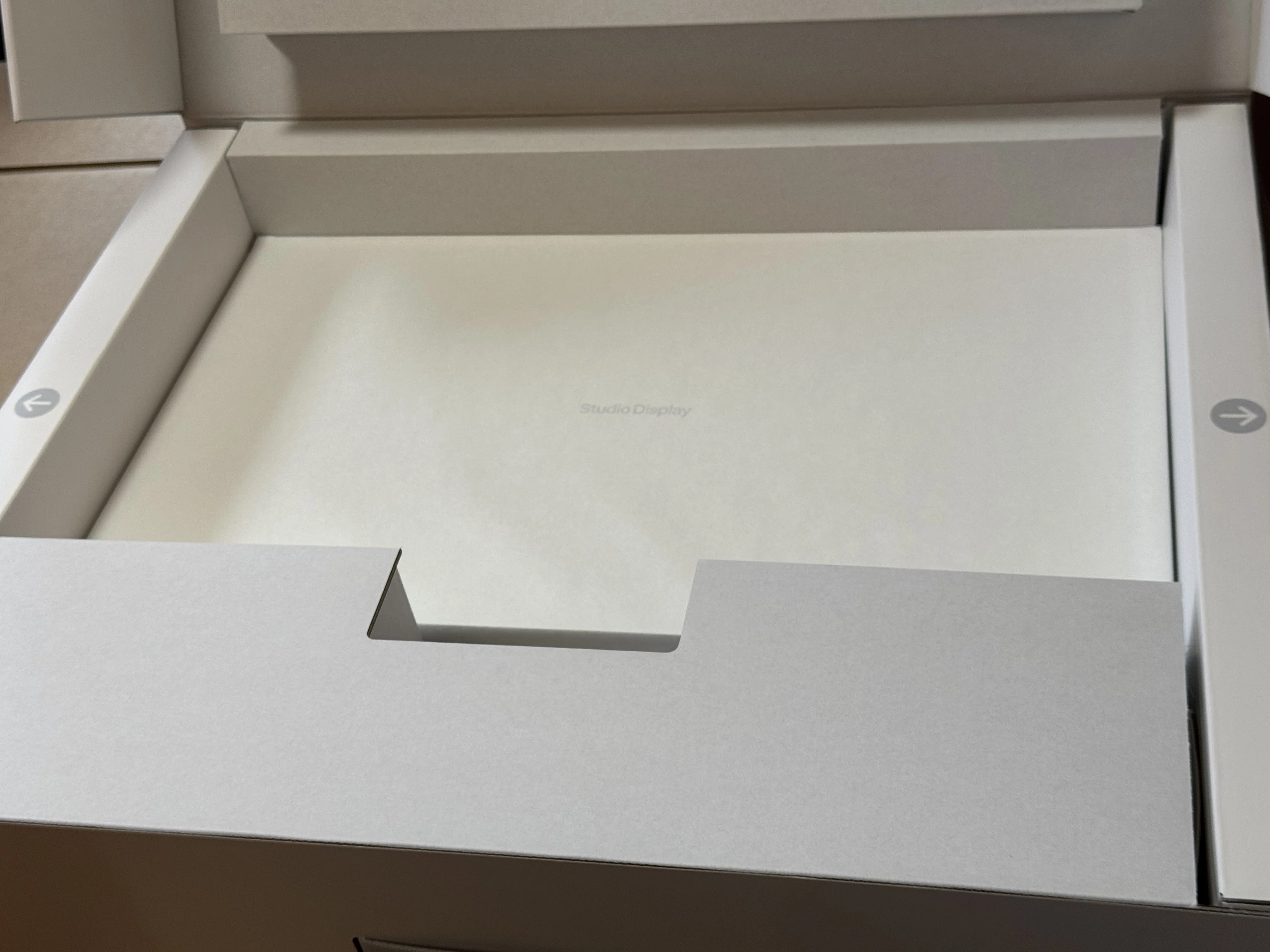 購入／前編】Apple Studio Display〜本命のデスク環境改革に向けて純正