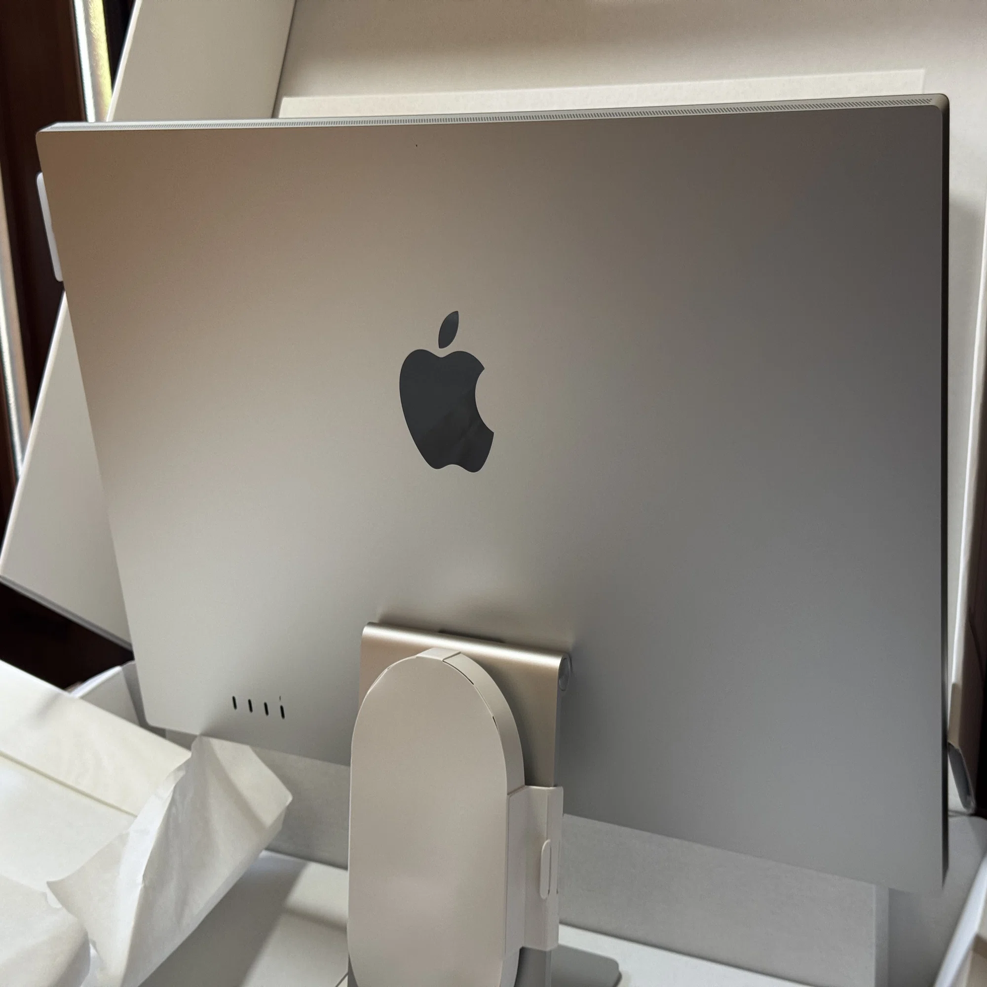 購入／前編】Apple Studio Display〜本命のデスク環境改革に向けて純正 