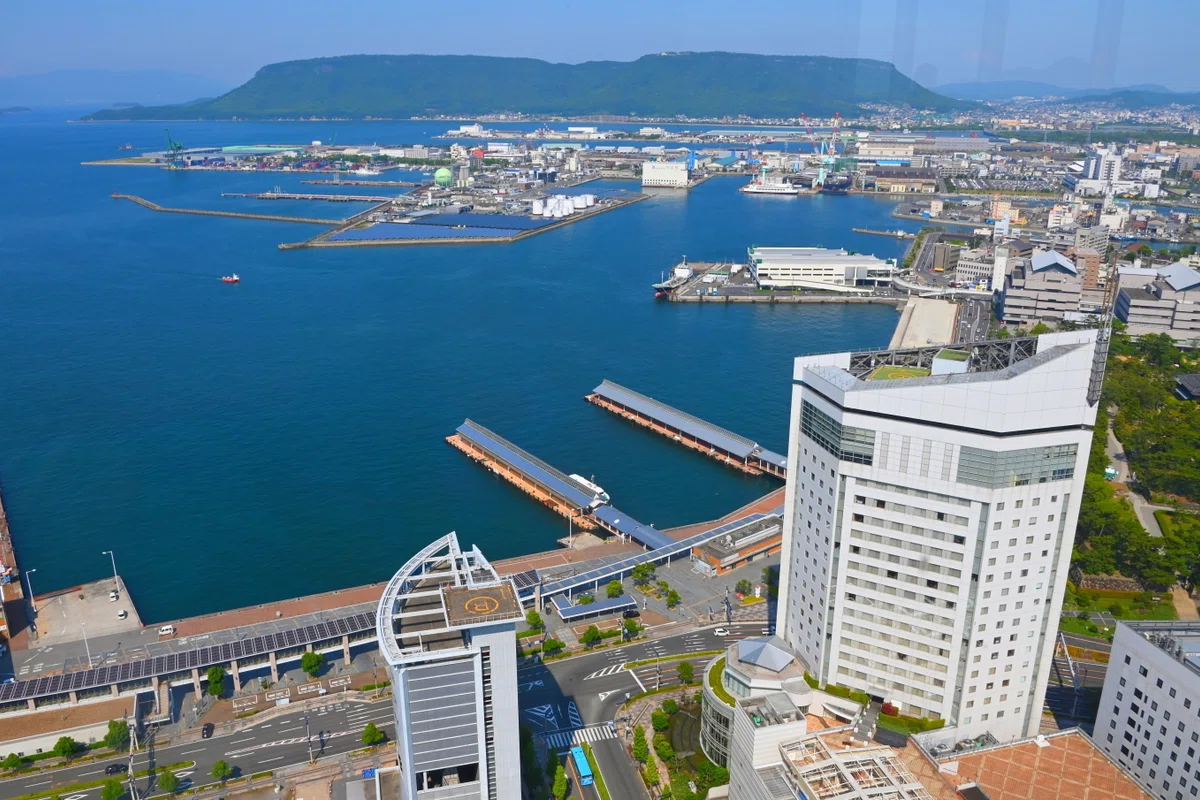 香川は「海のまち」!? 魅力いっぱいの高松港エリア|香川県公式