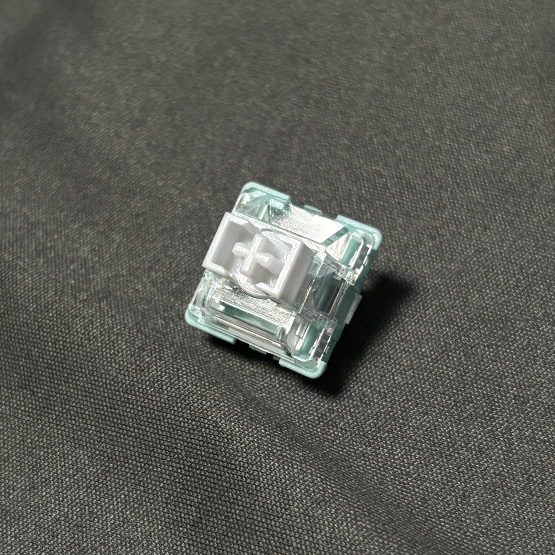 MAD60HE RGB Blue カスタム品 最終値下げ MADLIONS MAD 60 HE レビュー｜ふぁいもし
