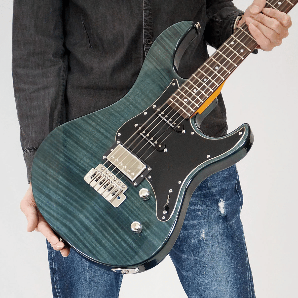 インディゴブルー!大人気モデル「YAMAHA PACIFICA612VIIFM」の インディゴブルー!大人気モデル「YAMAHA PACIFICA612VIIFM」の