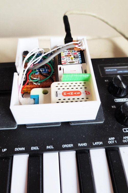 【akihiko】USB MIDIコントローラー音源ソフト付属 41YbwR5mC6L._SS200_.jpg