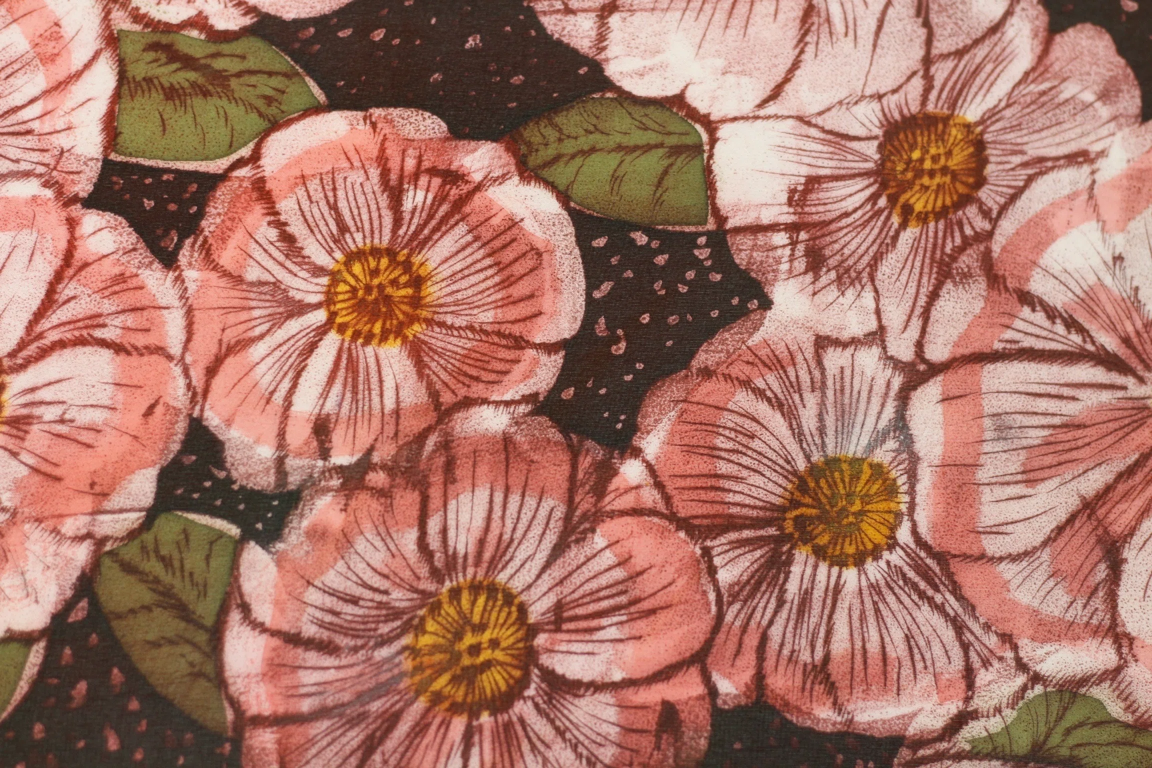 ろうけつ染め作品『八百比丘尼におくる椿』｜花柄番長