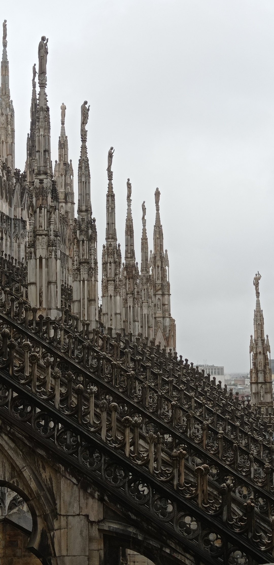 イタリア　ドゥオーモ ドゥオーモ - Wikipedia
