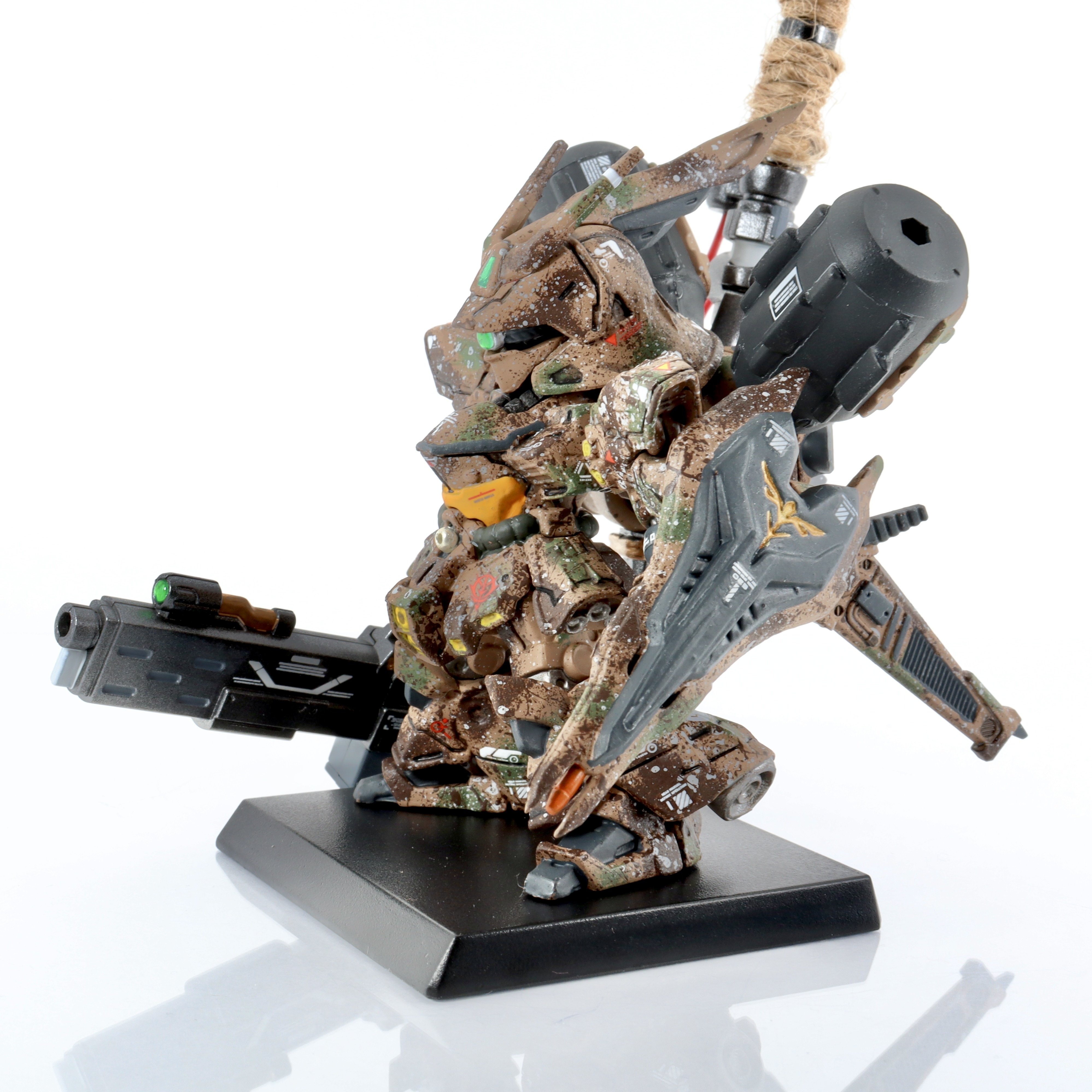 ガンダムコンバージ 陸戦用重装型サザビー｜こもPのモデリング備忘録