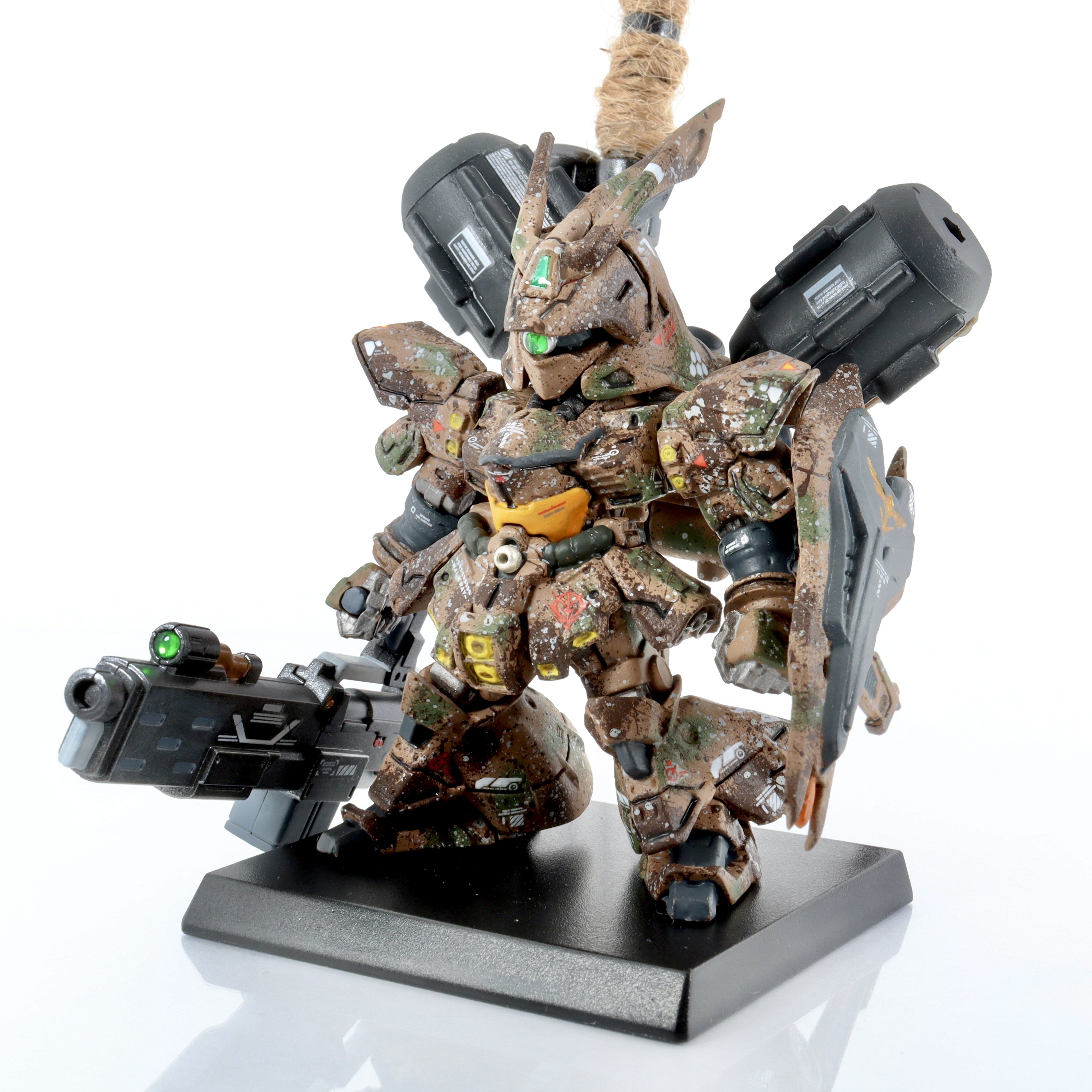 ガンダムコンバージ 陸戦用重装型サザビー｜こもPのモデリング備忘録