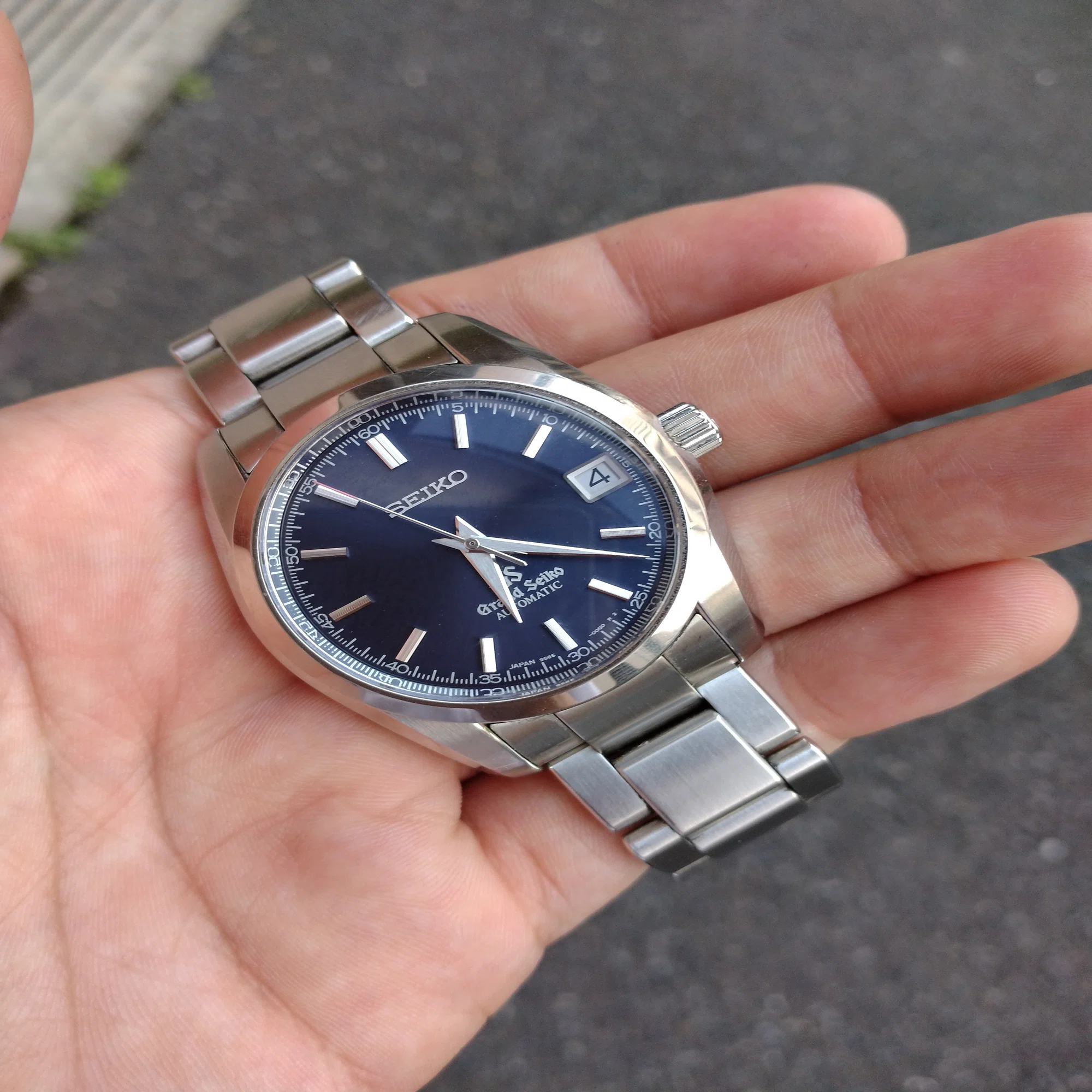 私が青文字盤のグランドセイコーを買ったわけ｜kure
