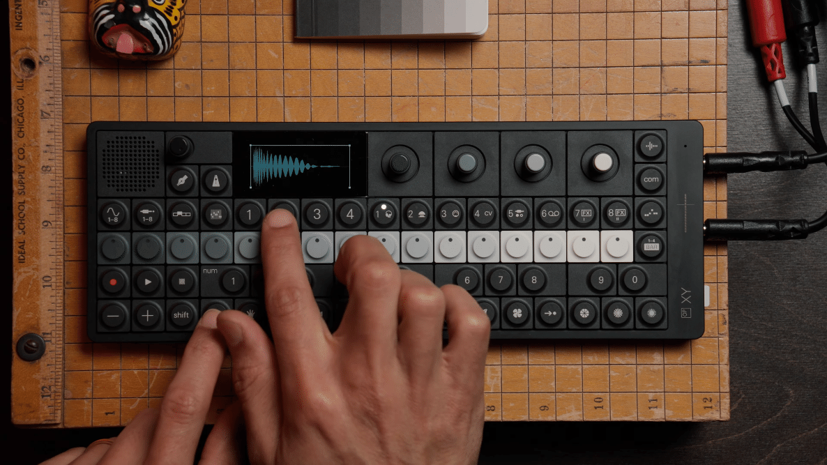 OP-XY / Teenage Engineering 純正バッグ付 teenage engineeringが新製品OP-XYが入荷！パワフルでポータブル