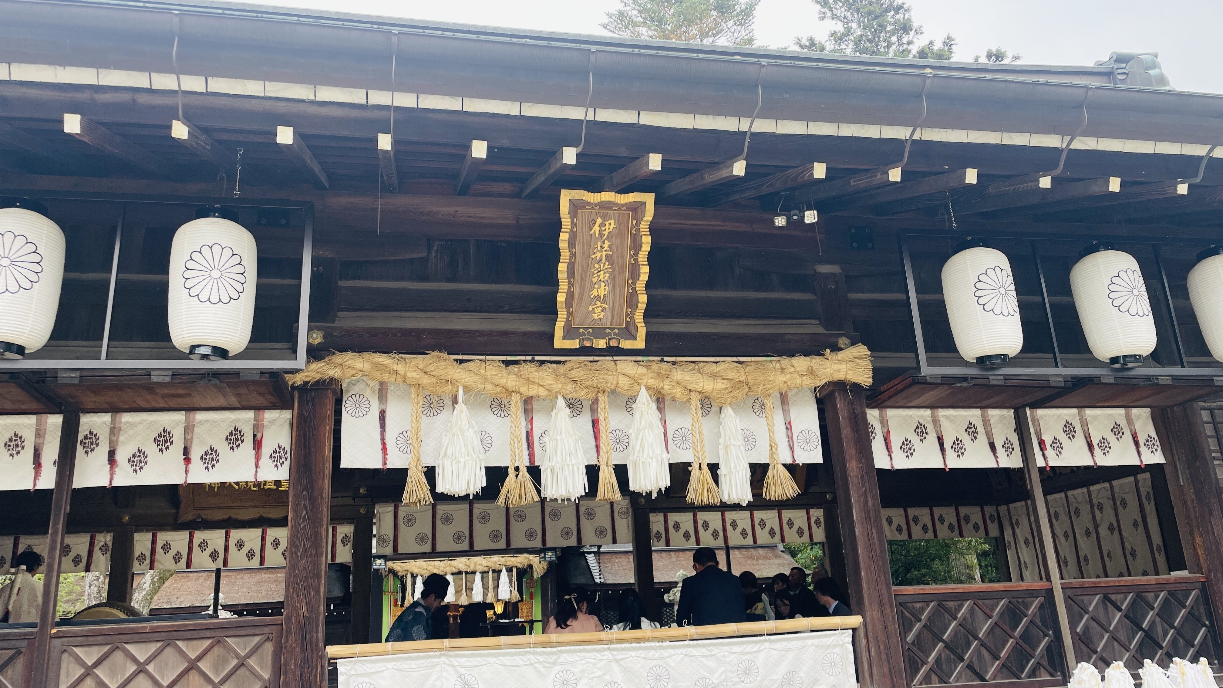 伊弉諾神社とイングランドの丘へ｜カワカミ ユキヲ