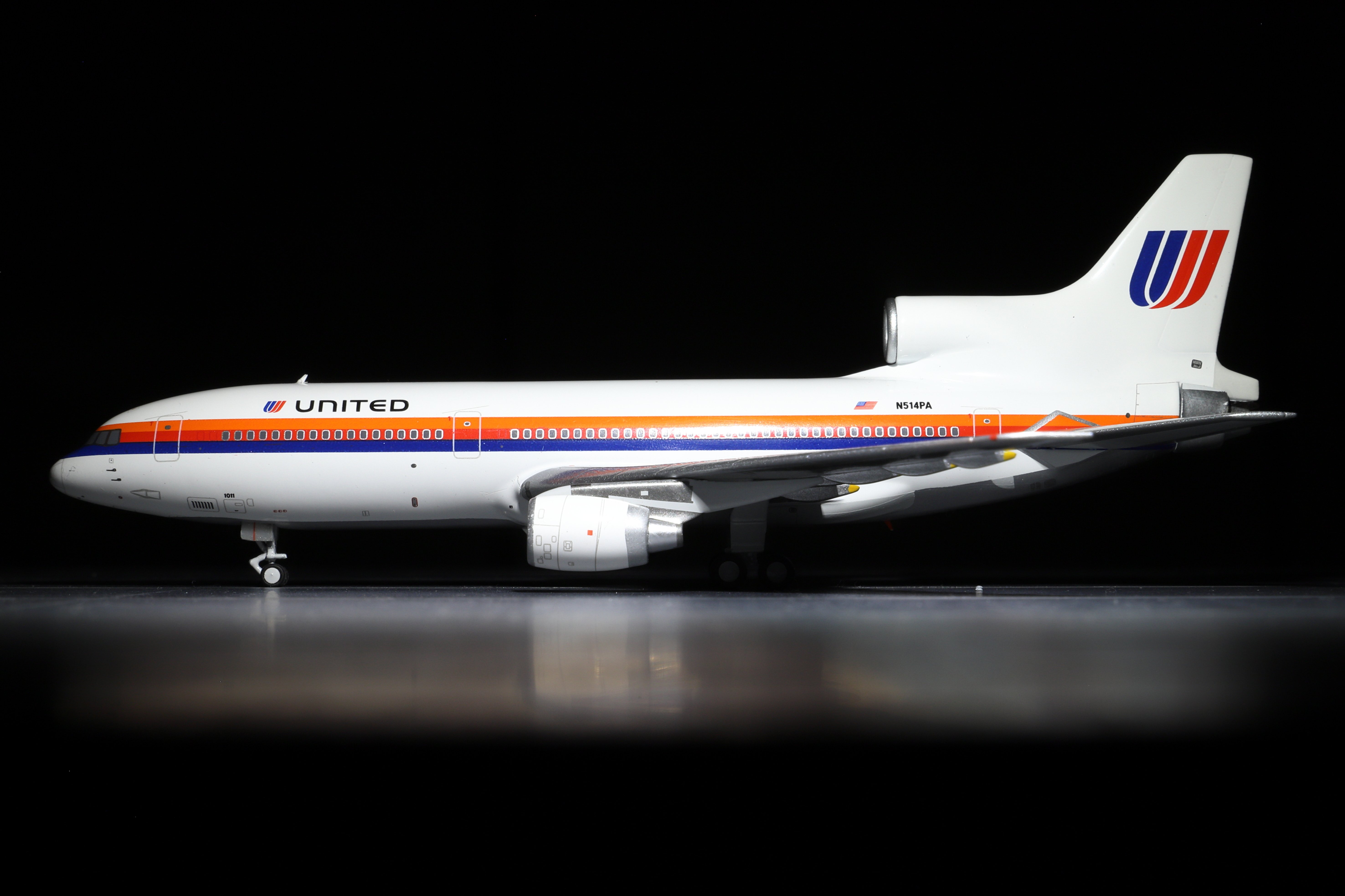1/400 NGmodels Cathay Pacific VR-HHK Lockheed L-1011-1