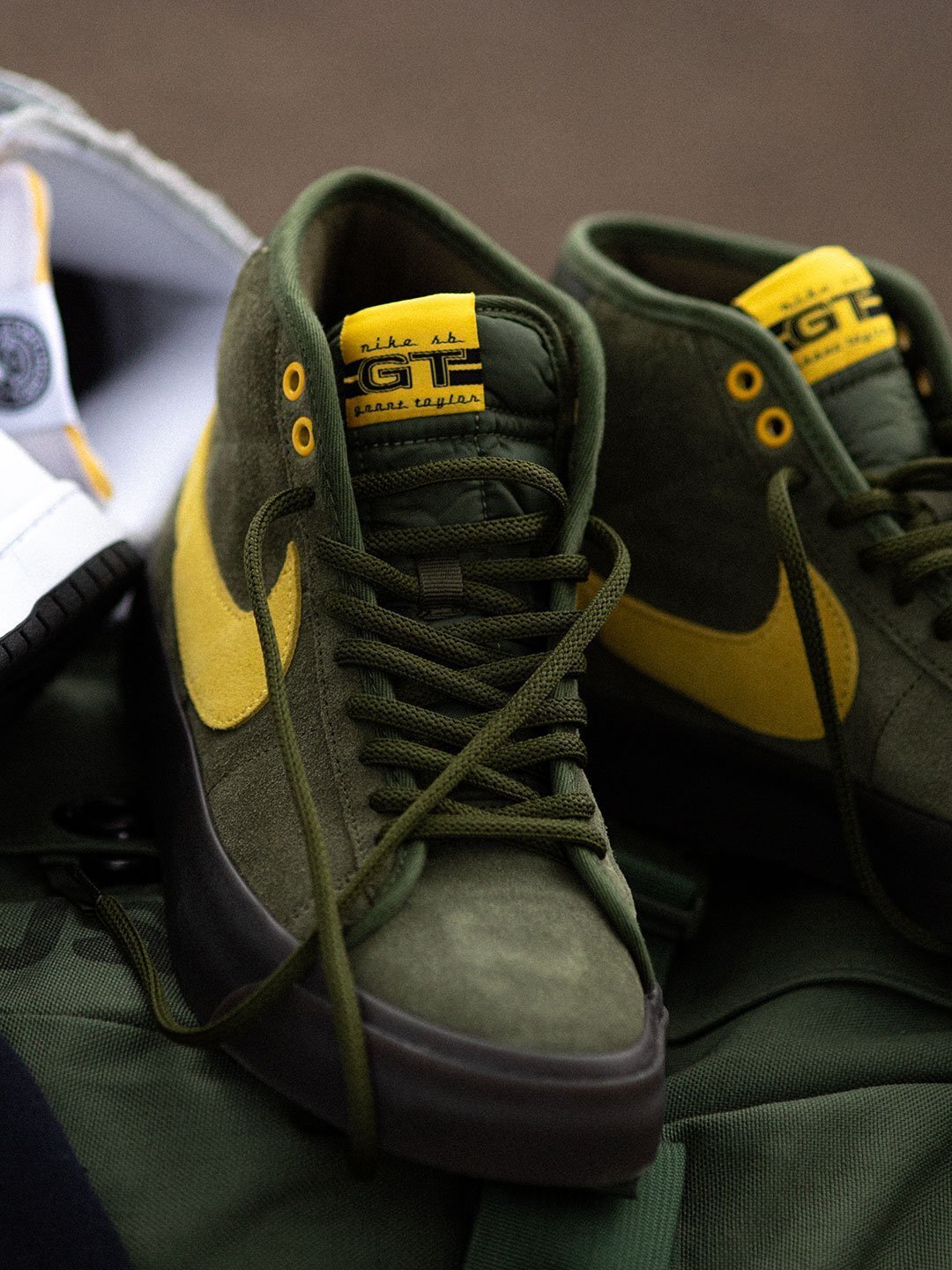 靴 Nike SB Anti Hero blazerUS8 NIKE SB X ANTI-HERO – Premier